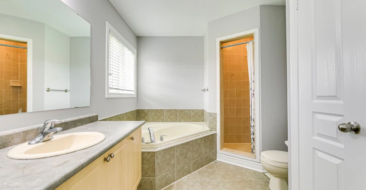 2290 Woodmont Crescent S, Oakville, ON, L6M 5A1 - 29