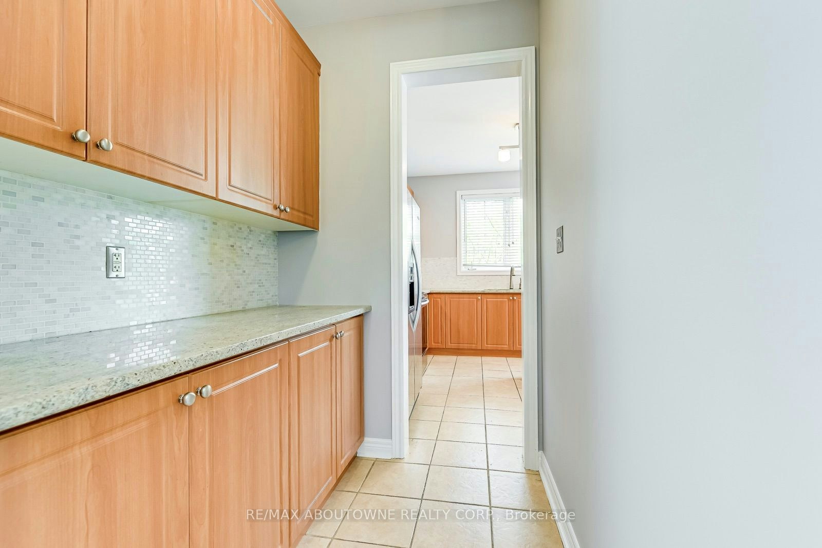 2290 Woodmont Crescent S, Oakville, ON, L6M 5A1 - 19