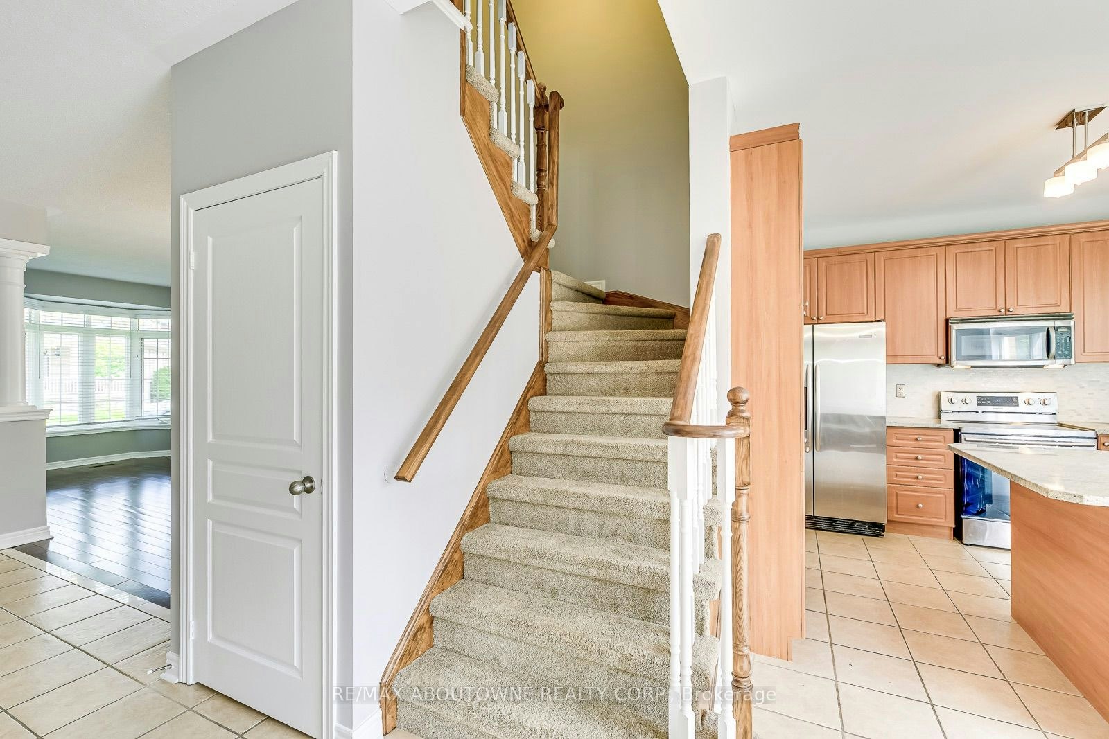 2290 Woodmont Crescent S, Oakville, ON, L6M 5A1 - 24