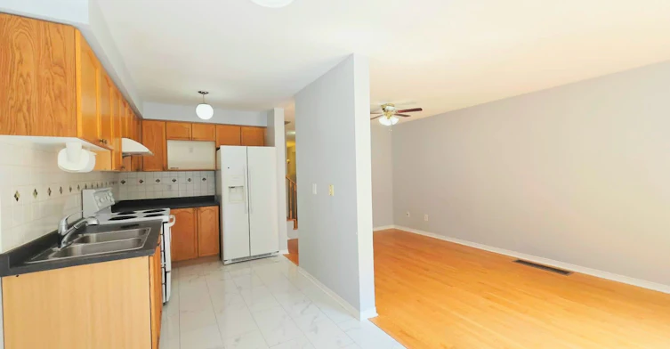 121-1480 Britannia Road W, Mississauga, ON, L5V 2K4 - 4