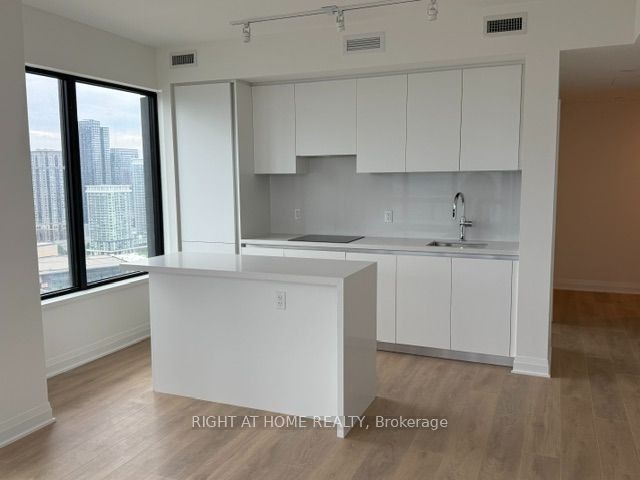 2904-4015 The Exchange Drive, Mississauga, ON, L5B 0N9 - 3