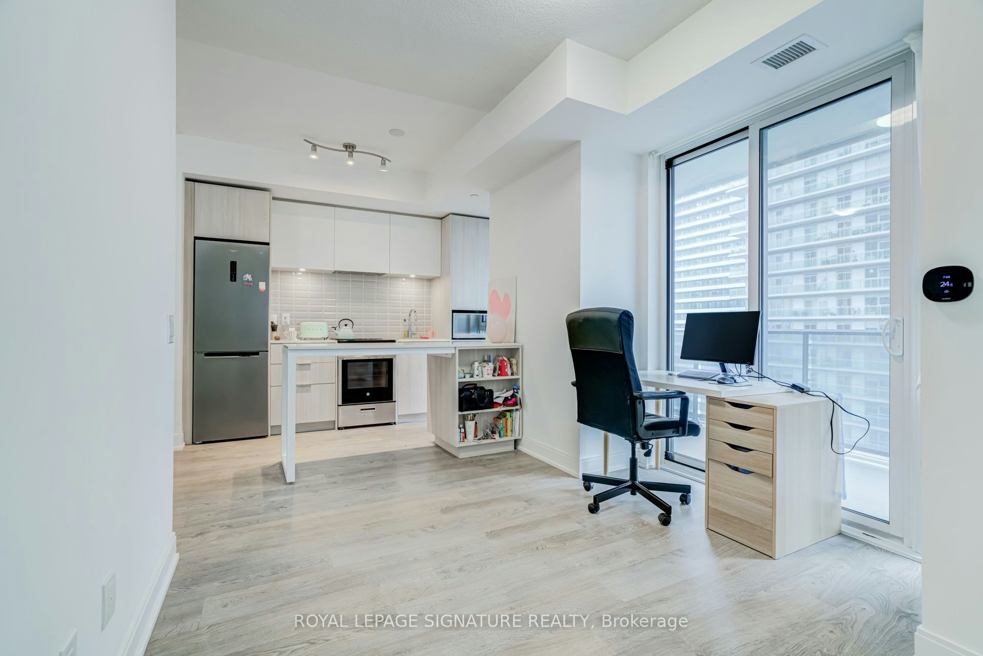 1908-70 Annie Craig Drive, Toronto, ON, M8V 0G2 - 13