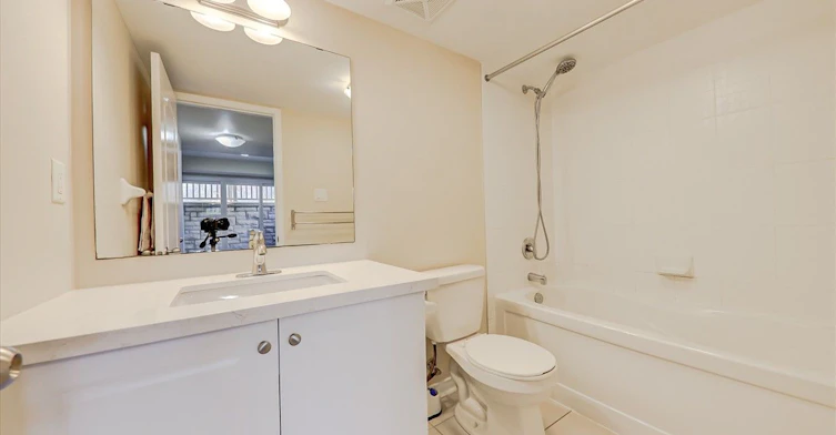 1-5625 Oscar Peterson Boulevard, Mississauga, ON, L5M 0T2 - 23