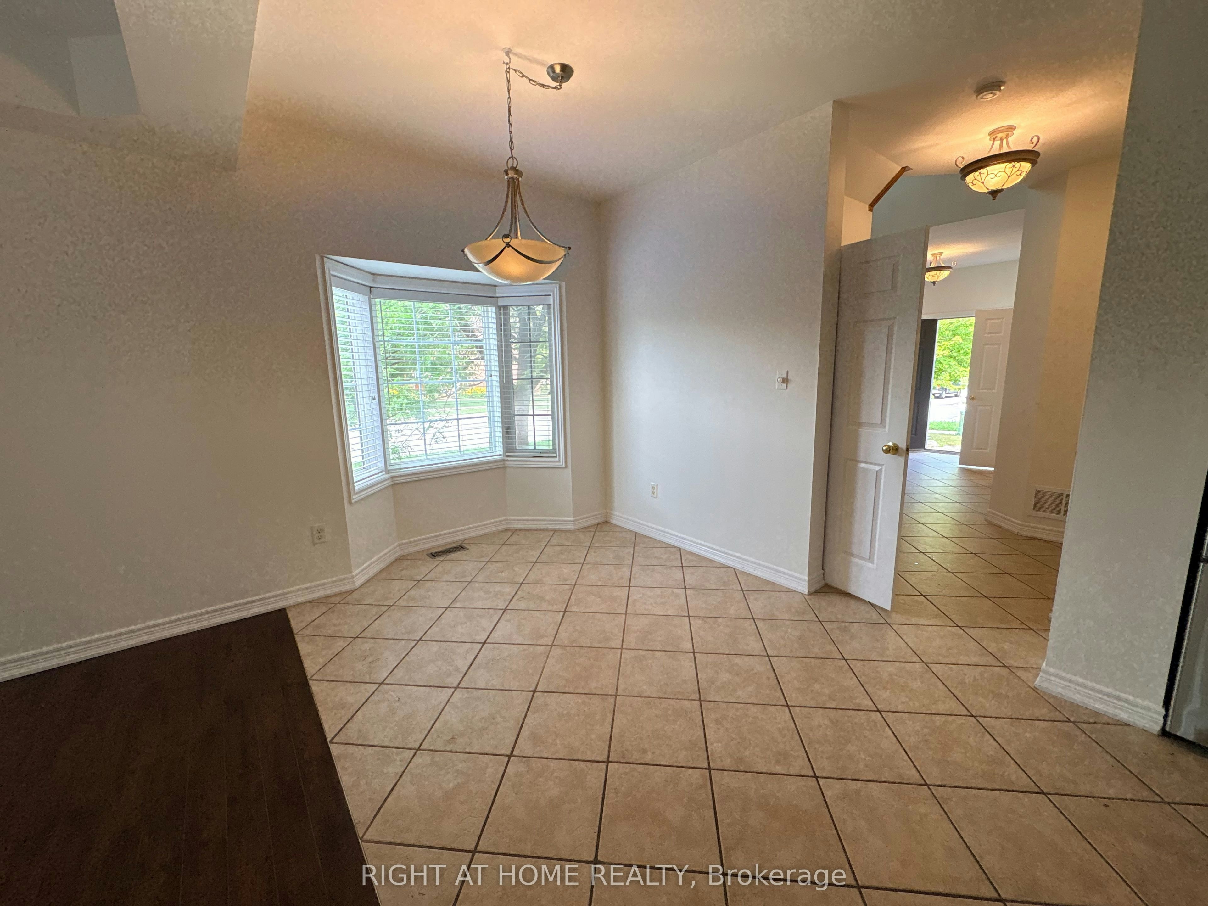 4029 Alexan Crescent, Burlington, ON, L7M 5A8 - 4