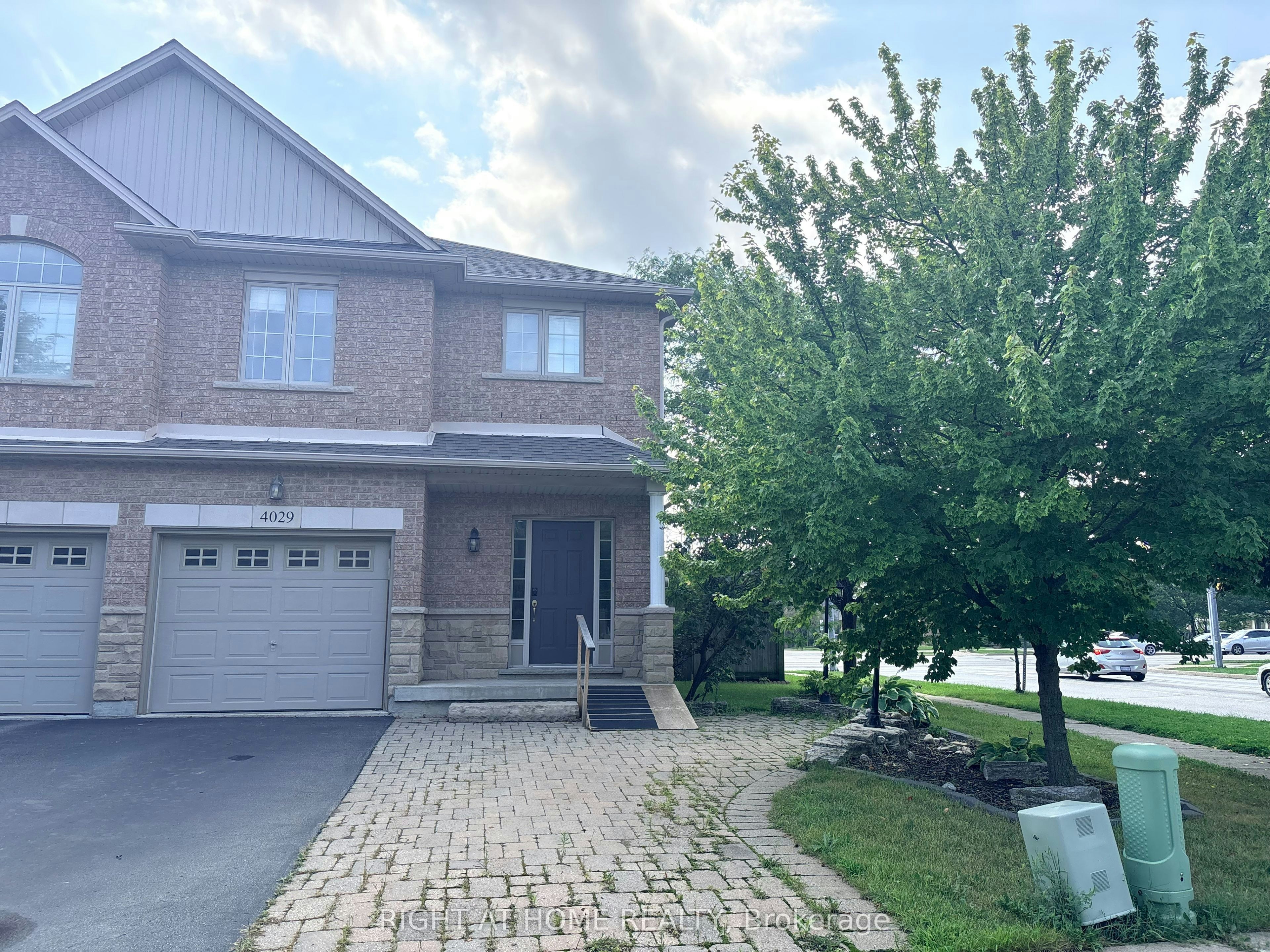 4029 Alexan Crescent, Burlington, ON, L7M 5A8