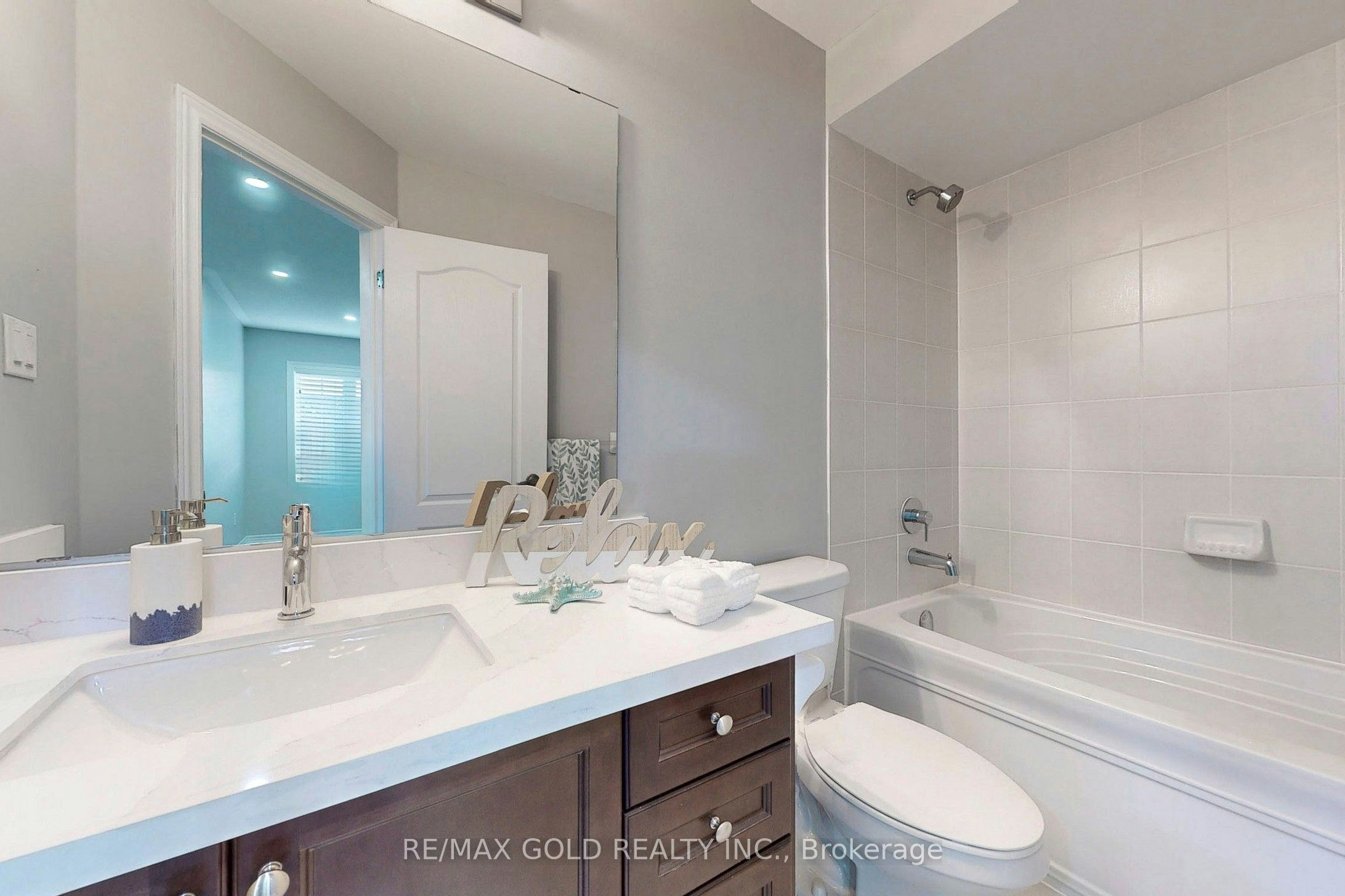 9 Lobelia Street, Brampton, ON, L6R 3Z6 - 27