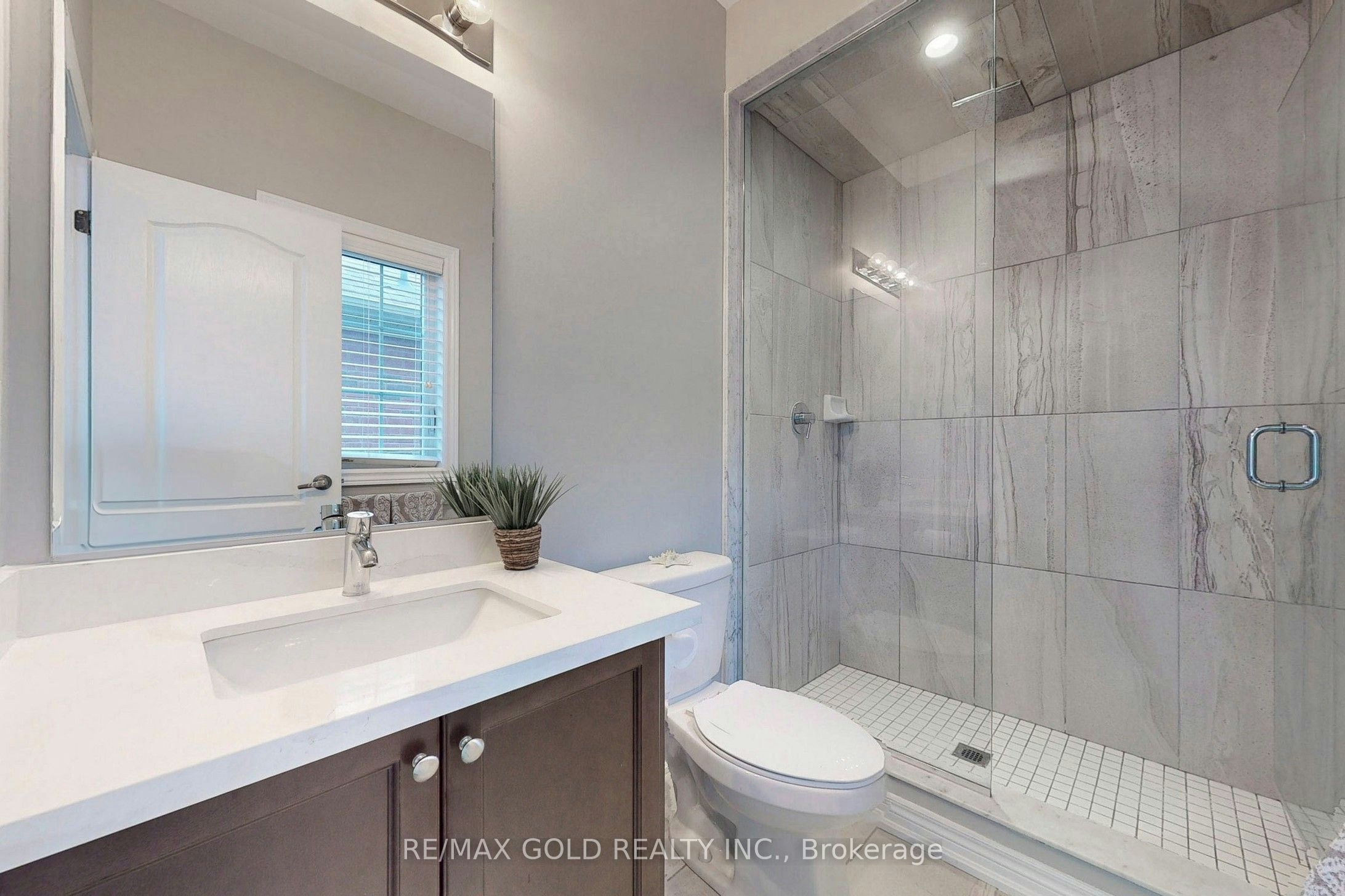 9 Lobelia Street, Brampton, ON, L6R 3Z6 - 16