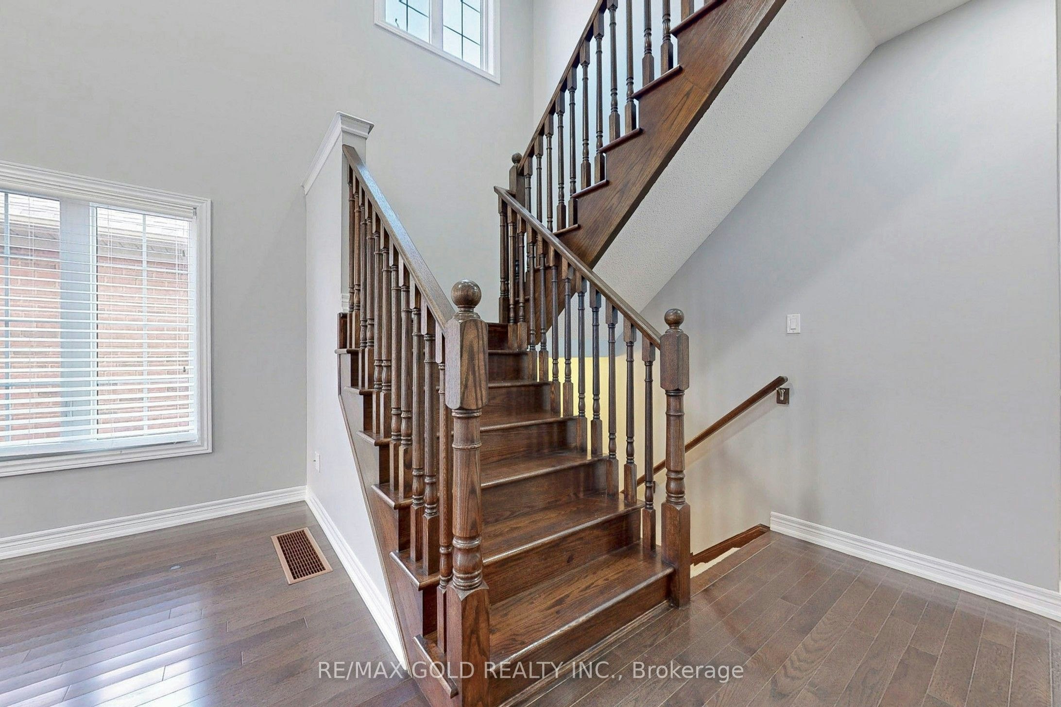 9 Lobelia Street, Brampton, ON, L6R 3Z6 - 17