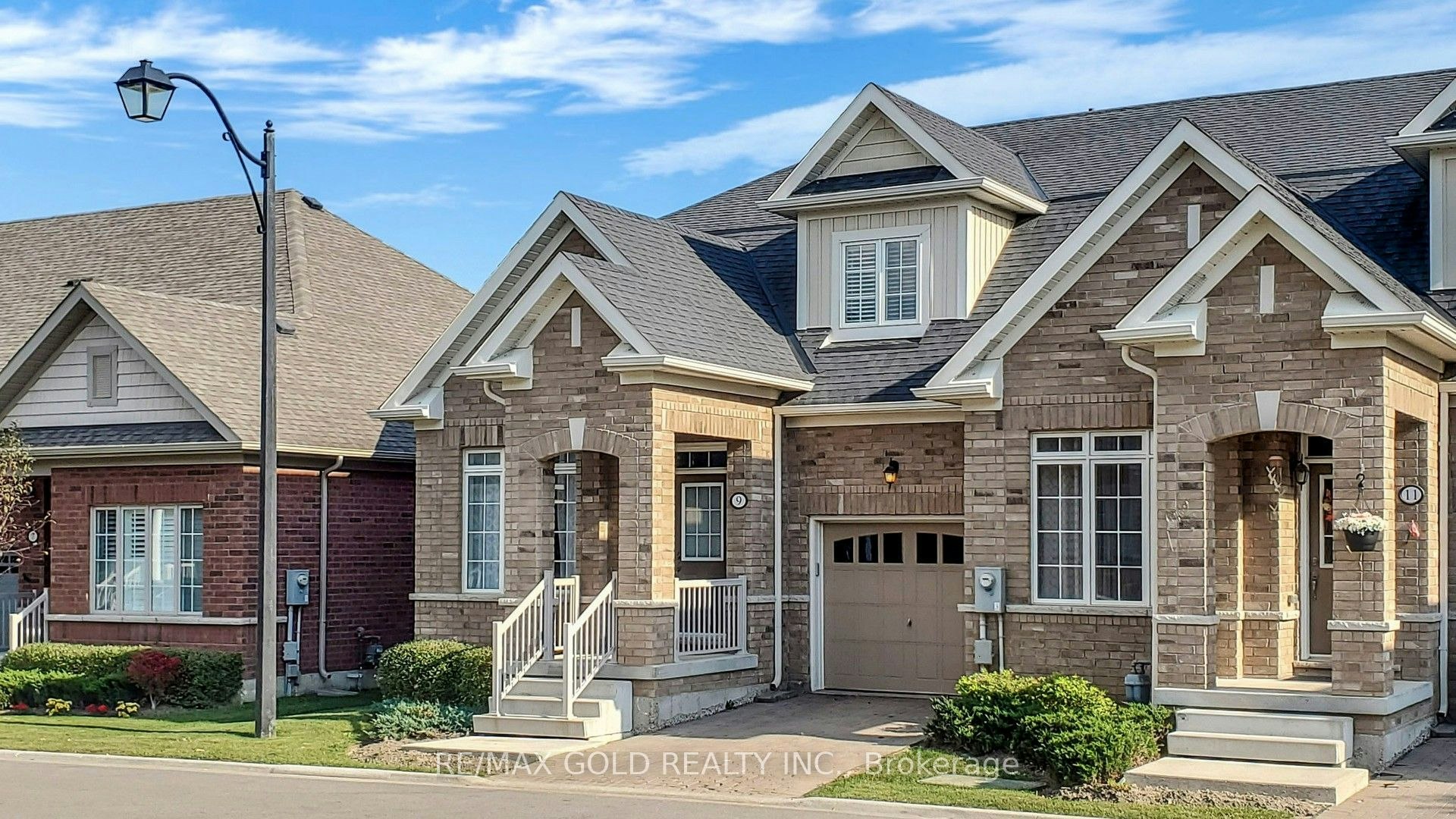 9 Lobelia Street, Brampton, ON, L6R 3Z6 - 2
