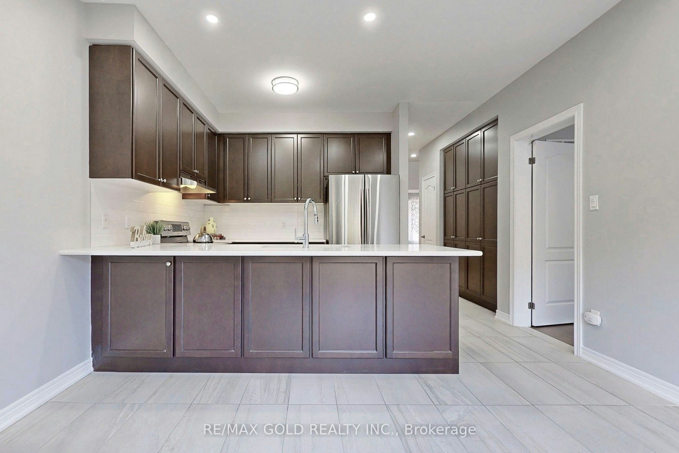 9 Lobelia Street, Brampton, ON, L6R 3Z6 - 13