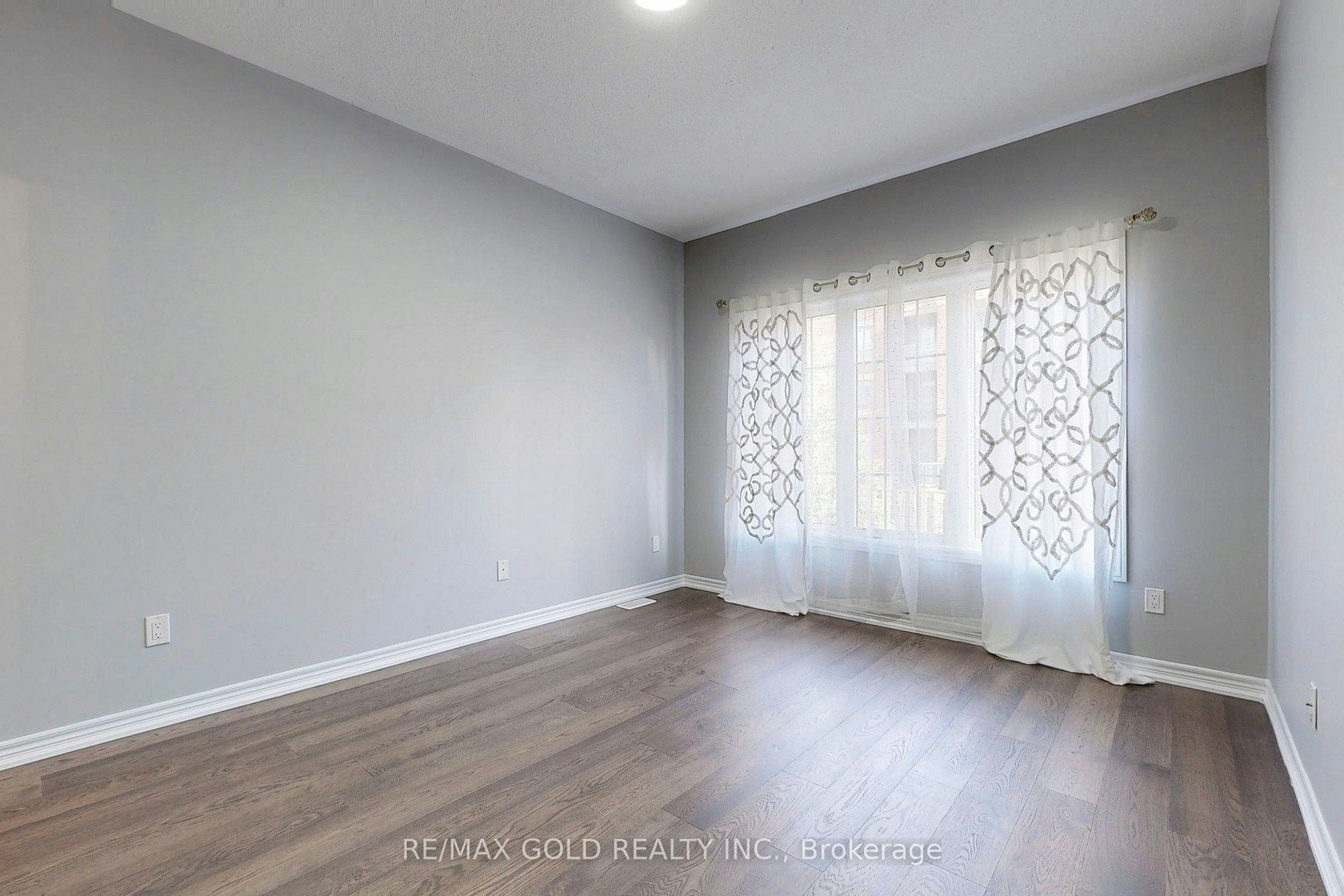 9 Lobelia Street, Brampton, ON, L6R 3Z6 - 14