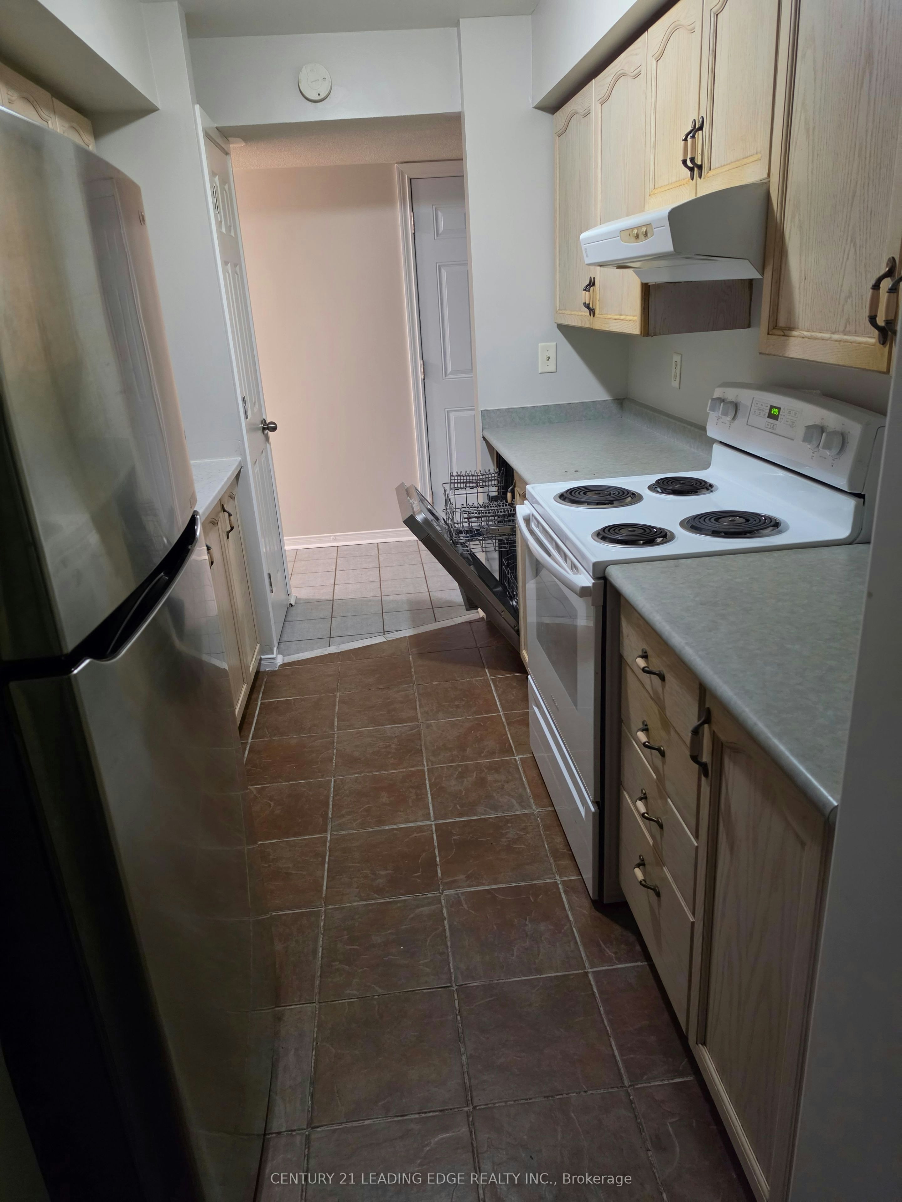 202-52 Sidney Belsey Crescent, Toronto, ON, M6M 5J1 - 23