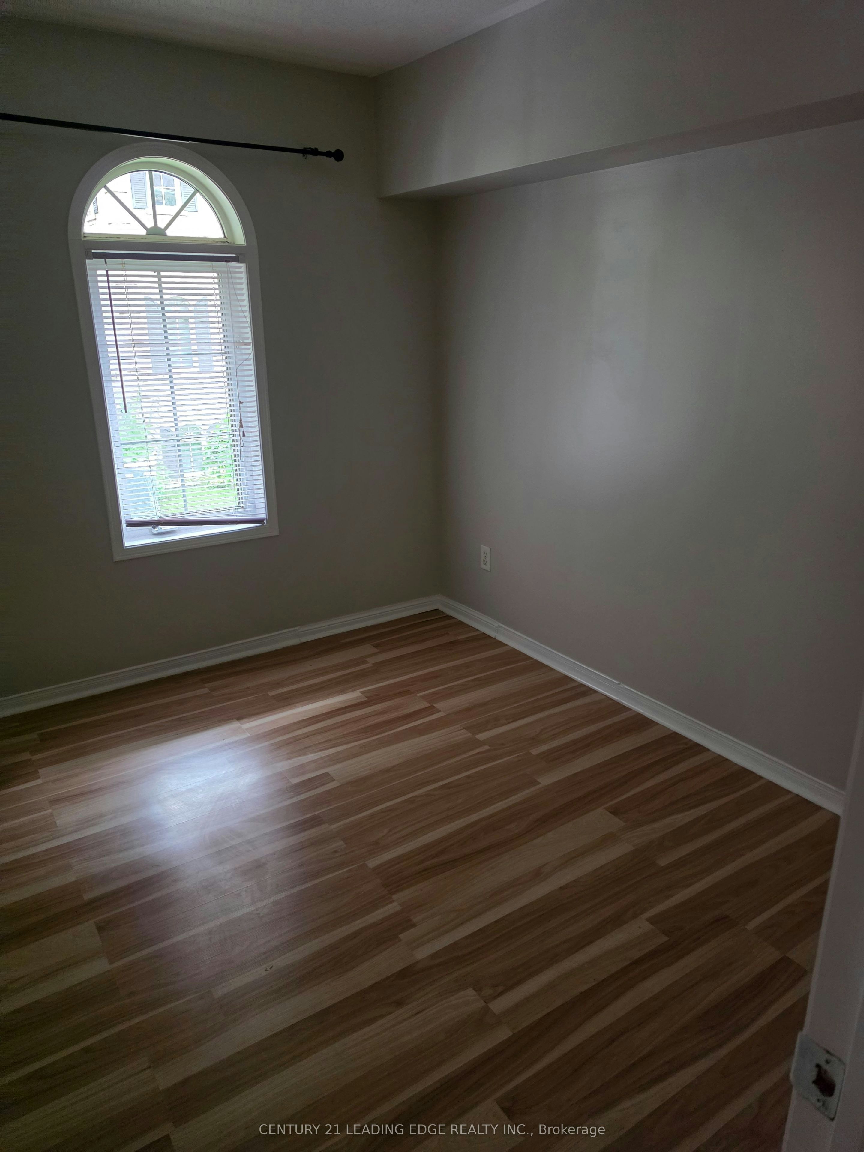 202-52 Sidney Belsey Crescent, Toronto, ON, M6M 5J1 - 9