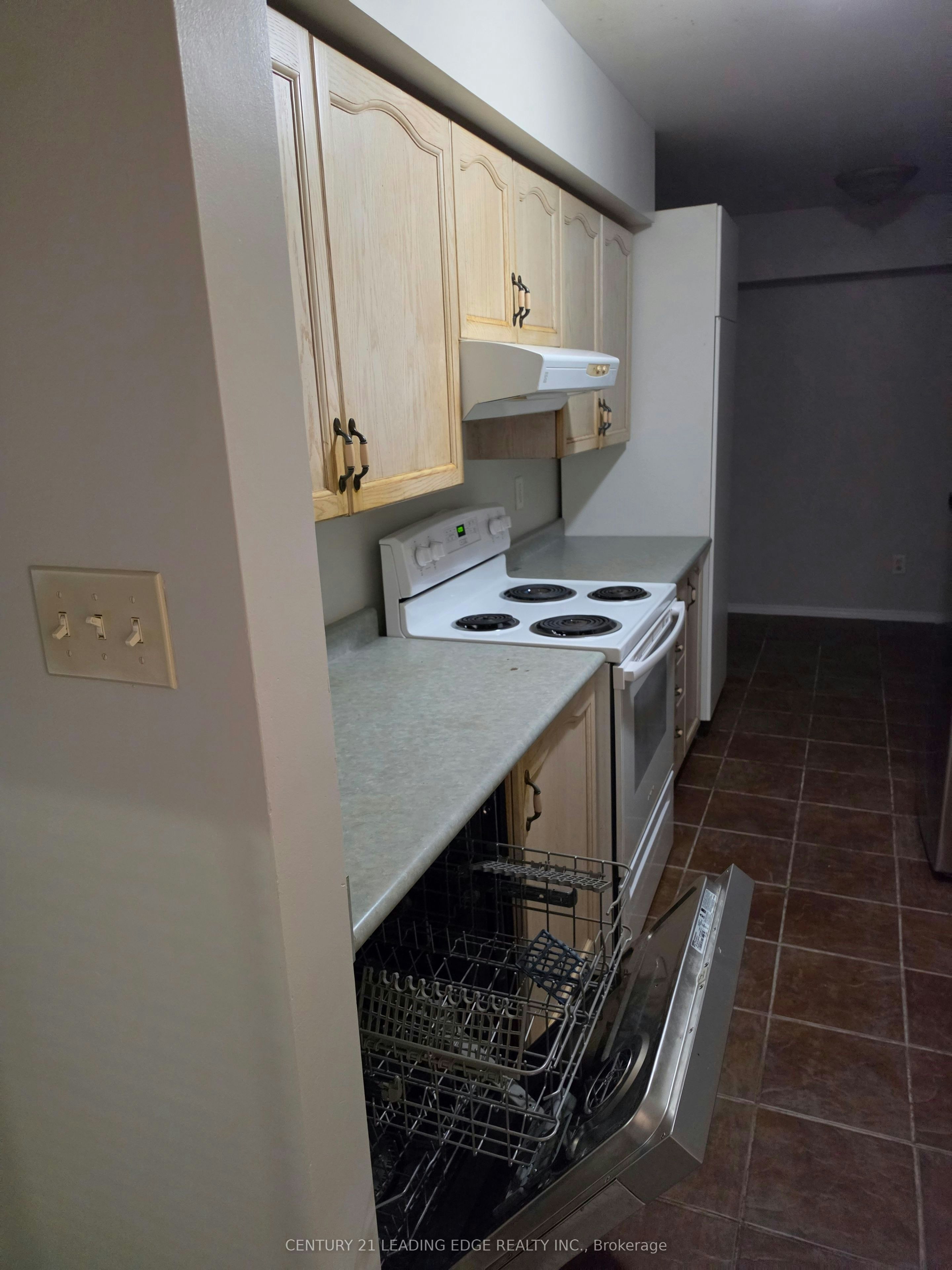 202-52 Sidney Belsey Crescent, Toronto, ON, M6M 5J1 - 12