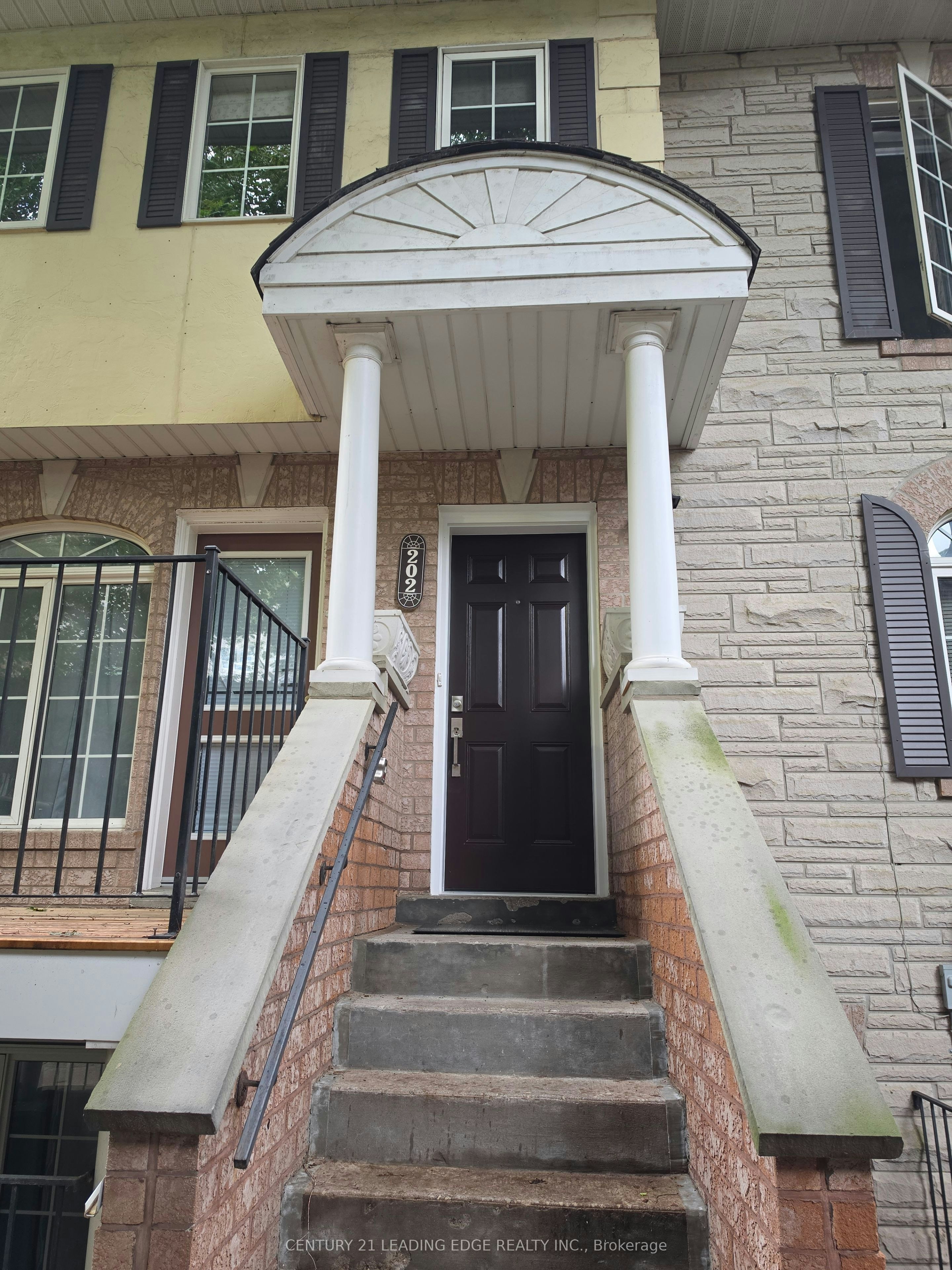 202-52 Sidney Belsey Crescent, Toronto, ON, M6M 5J1 - 5