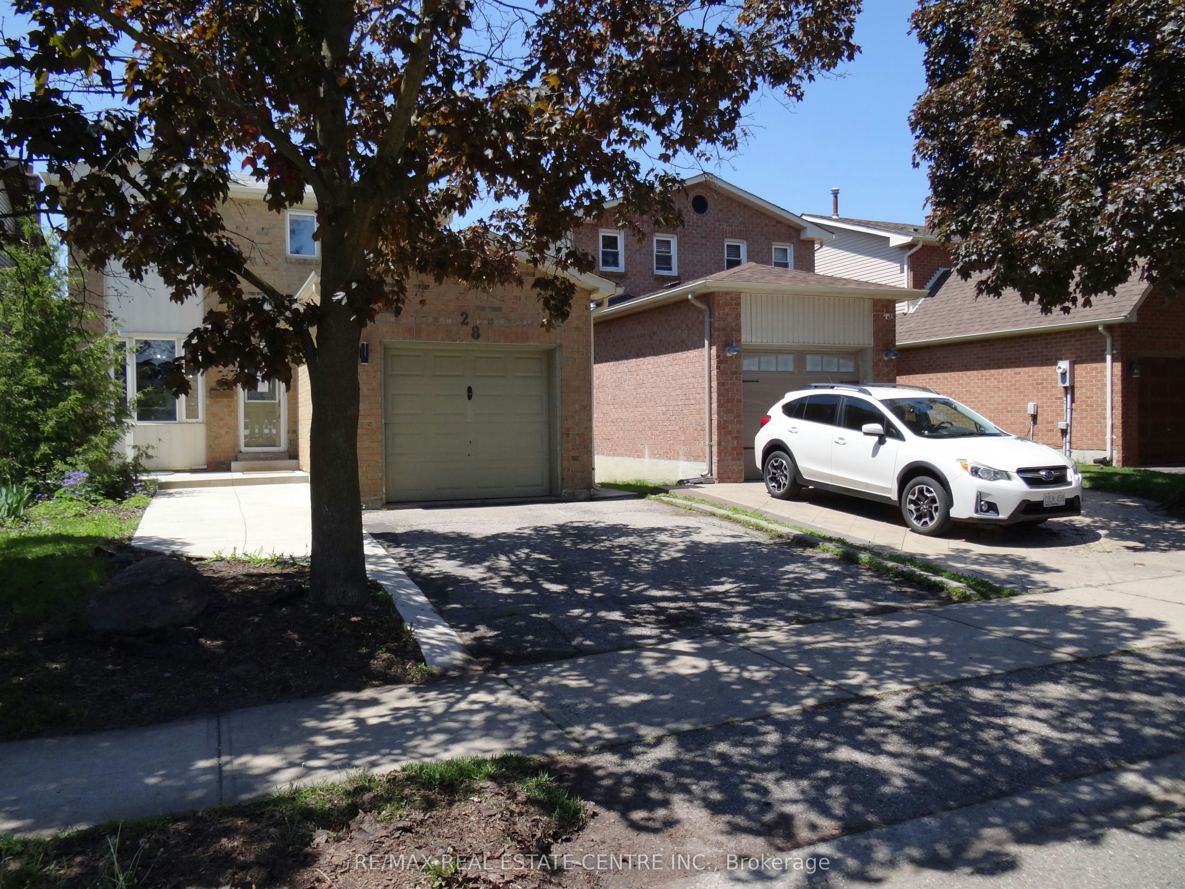 28 Rawling Crescent, Brampton, ON, L6Z 1N8