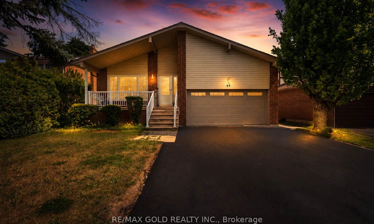 48 Maidstone Crescent