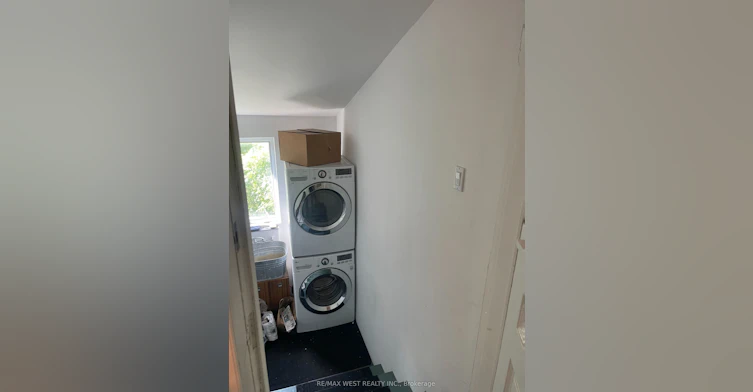Main & Second-58 Lynd Avenue, Toronto, ON, M6R 1T9 - 17