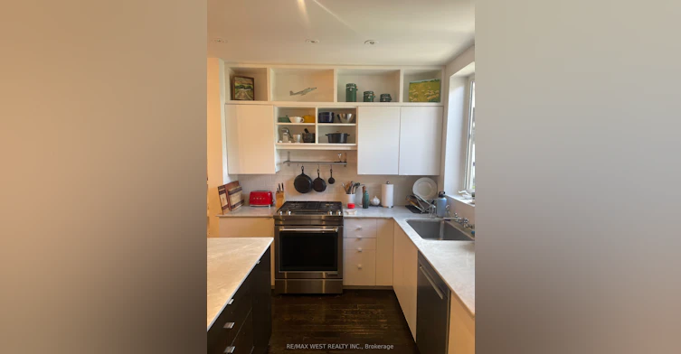 Main & Second-58 Lynd Avenue, Toronto, ON, M6R 1T9 - 11