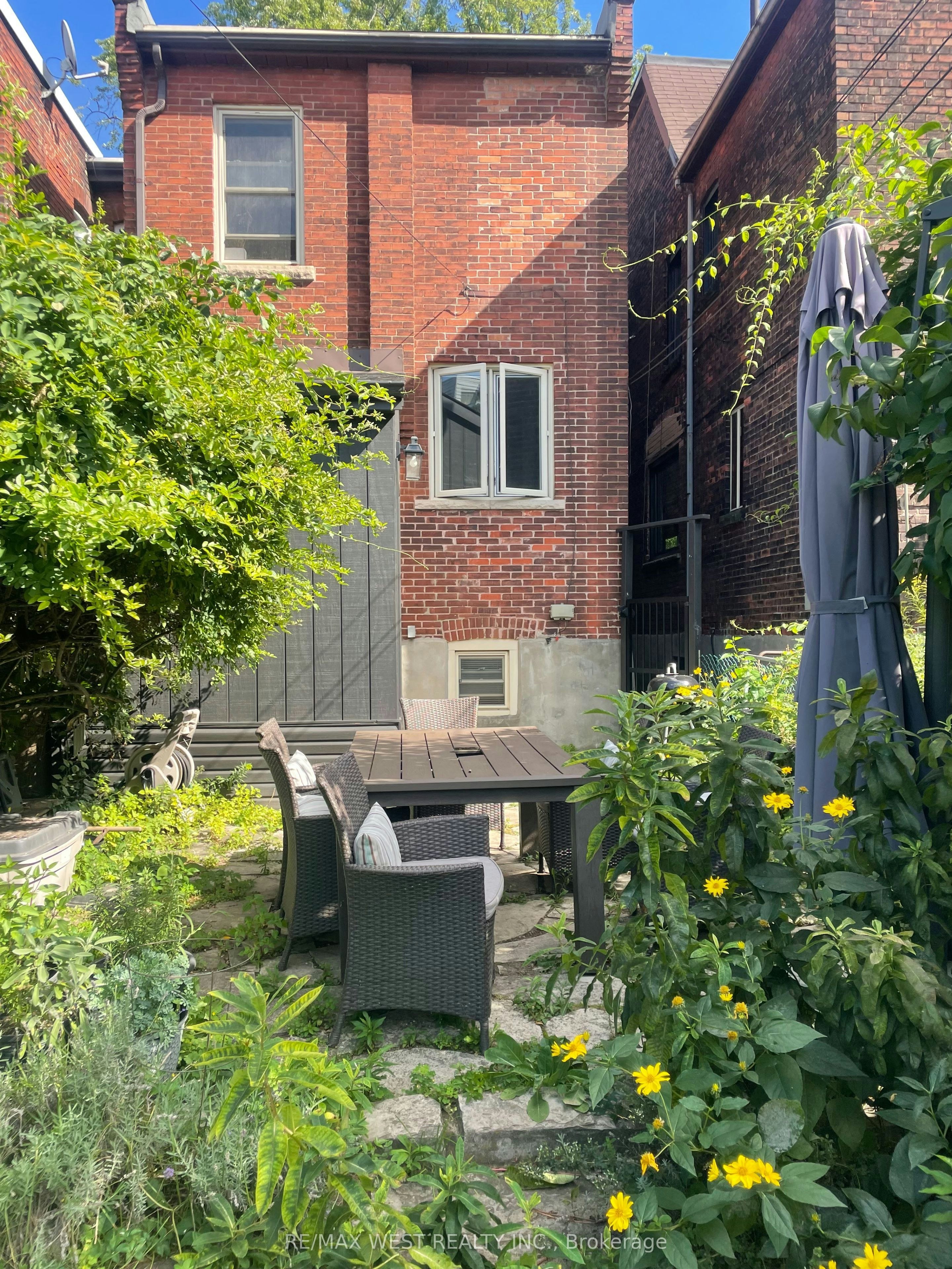 Main & Second-58 Lynd Avenue, Toronto, ON, M6R 1T9 - 30