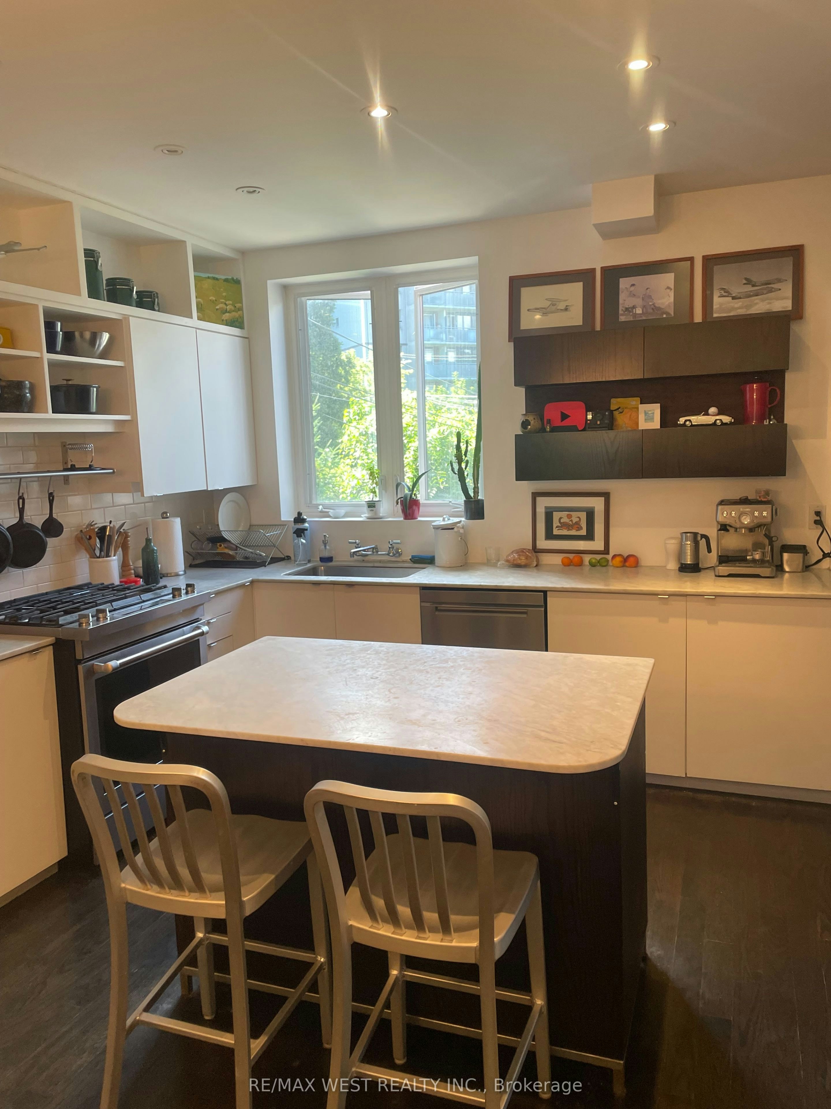Main & Second-58 Lynd Avenue, Toronto, ON, M6R 1T9 - 13