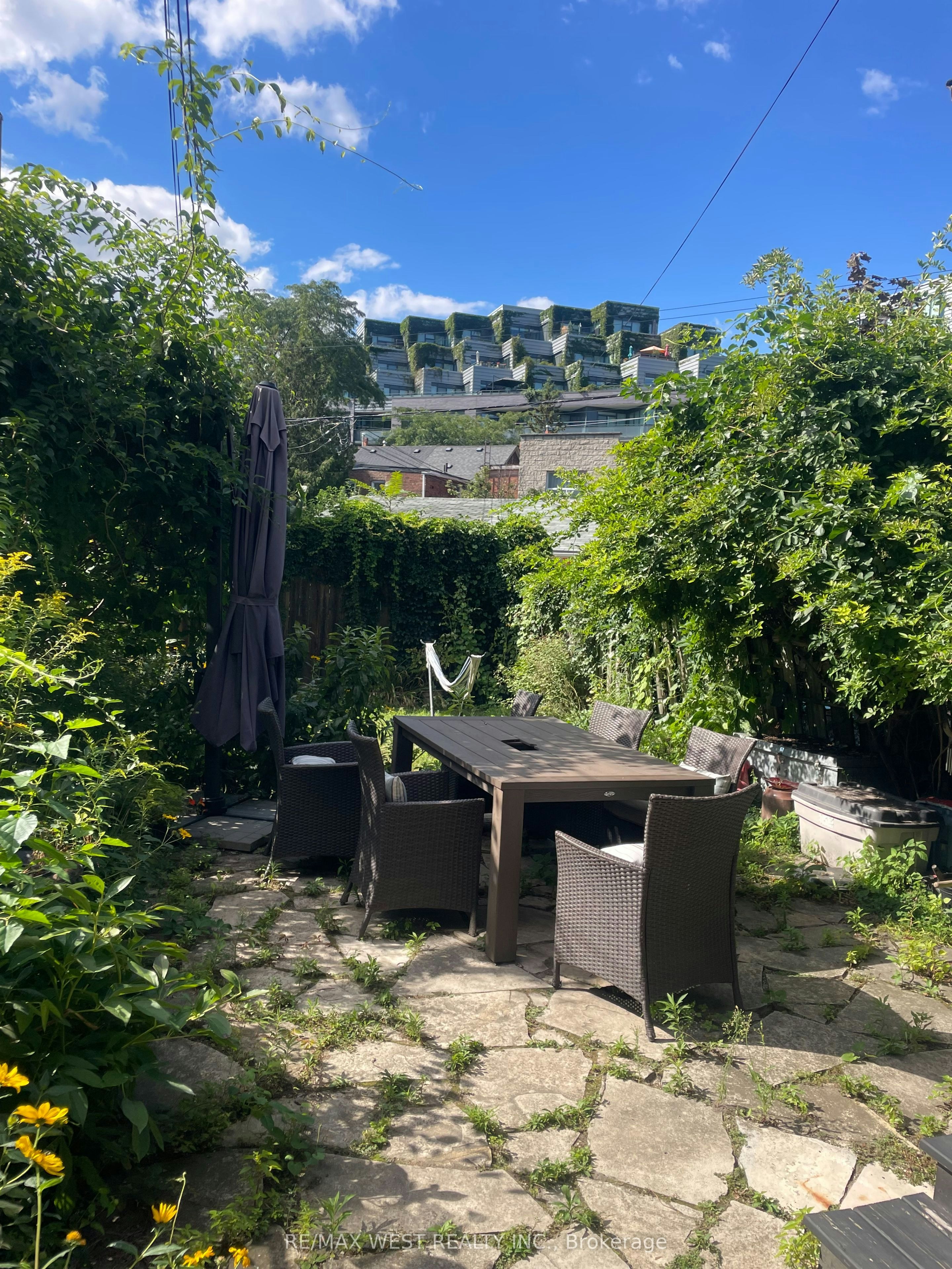 Main & Second-58 Lynd Avenue, Toronto, ON, M6R 1T9 - 31