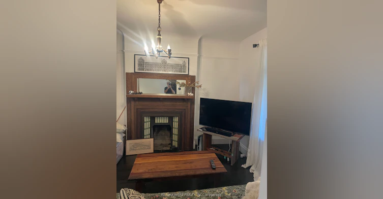 Main & Second-58 Lynd Avenue, Toronto, ON, M6R 1T9 - 5