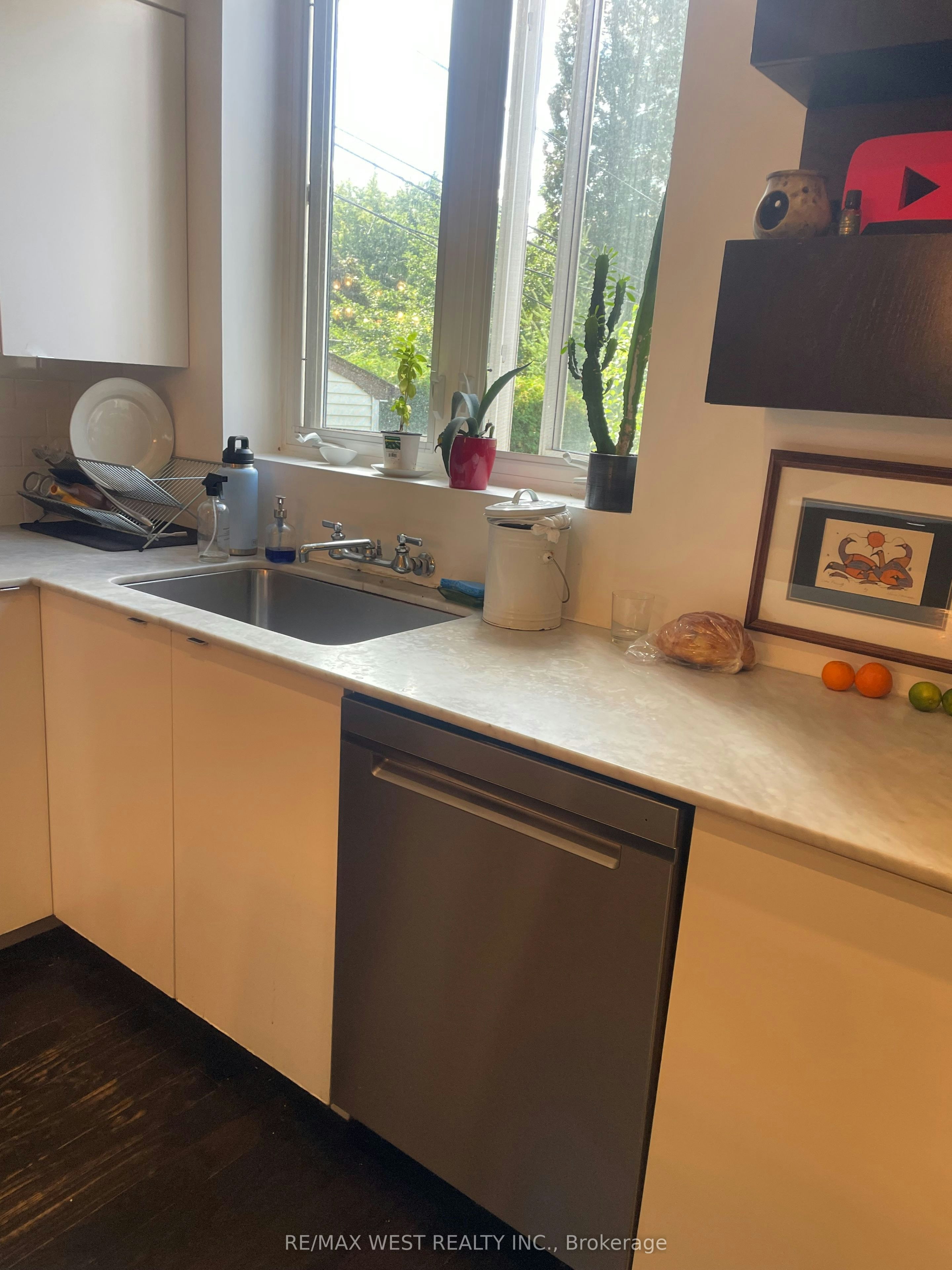 Main & Second-58 Lynd Avenue, Toronto, ON, M6R 1T9 - 12