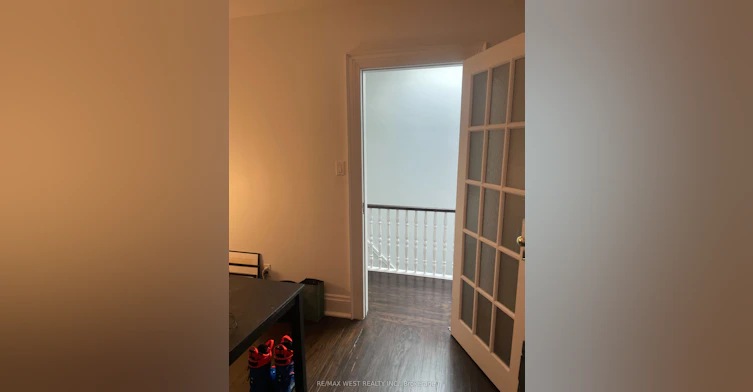 Main & Second-58 Lynd Avenue, Toronto, ON, M6R 1T9 - 21