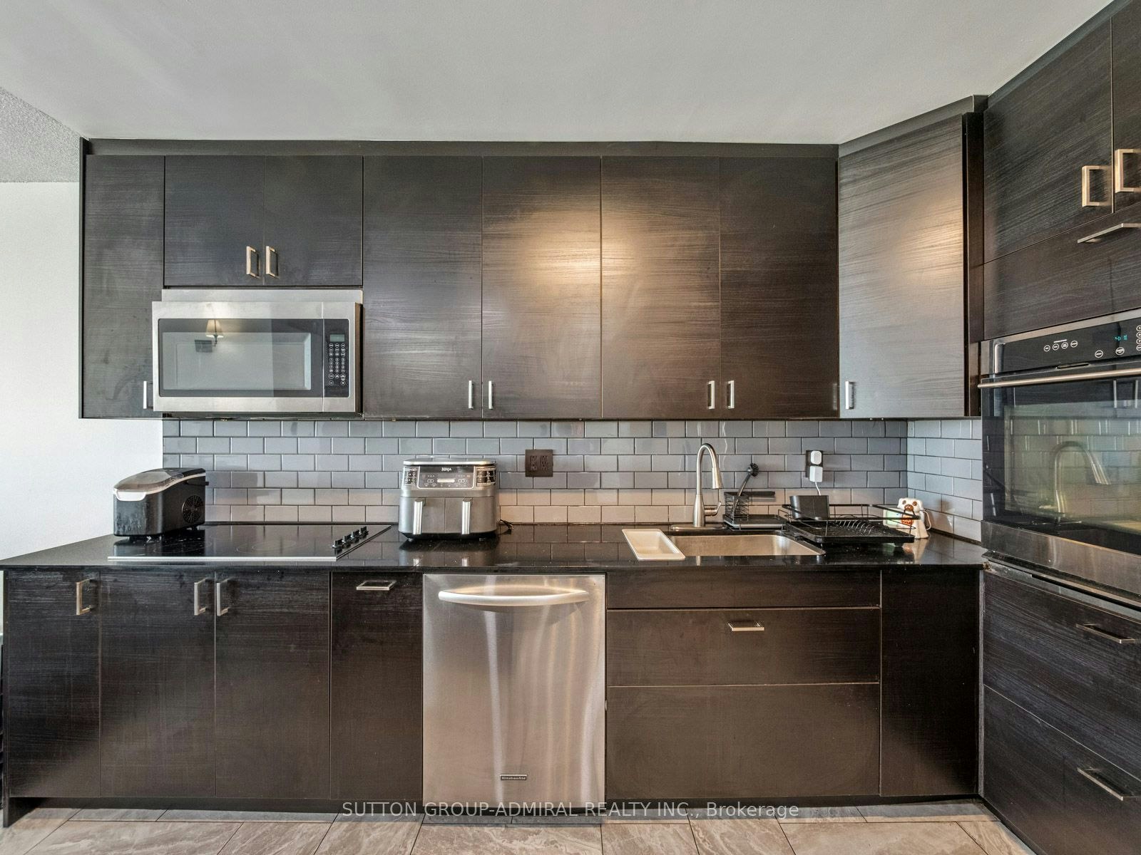 1811-10 Martha Eaton Way - 5