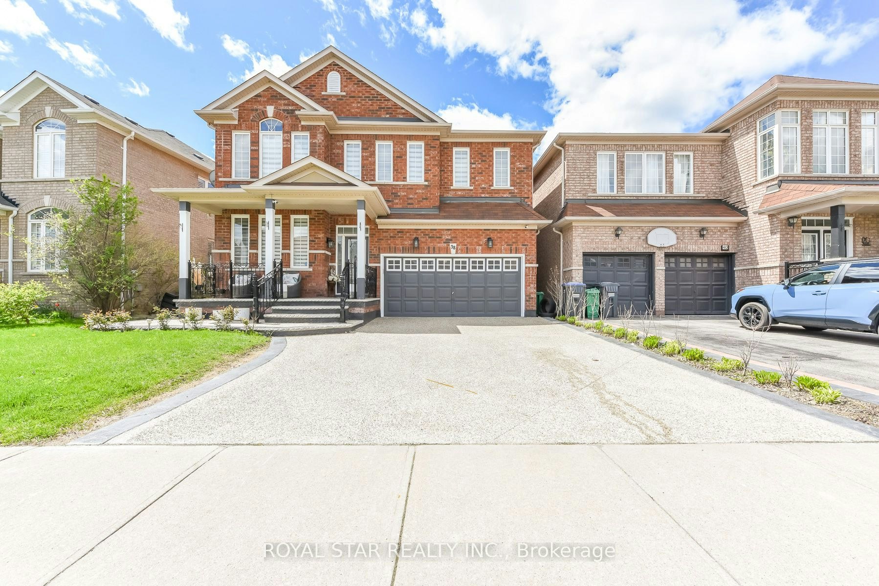 38 Robitaille Drive, Brampton, ON, L6R 0H6