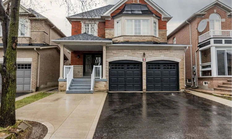 8 River Heights Drive