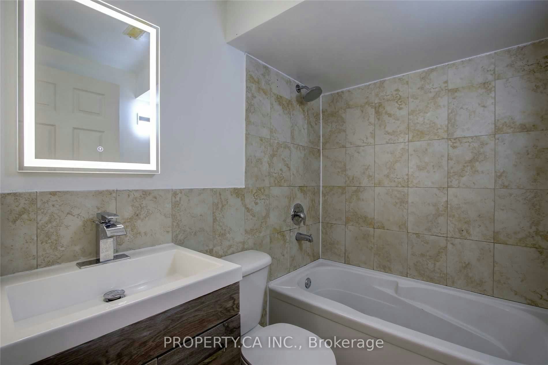 Lower-1012 Ossington Avenue, Toronto, ON, M6G 3V6 - 13