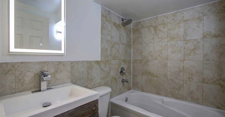 Lower-1012 Ossington Avenue, Toronto, ON, M6G 3V6 - 13