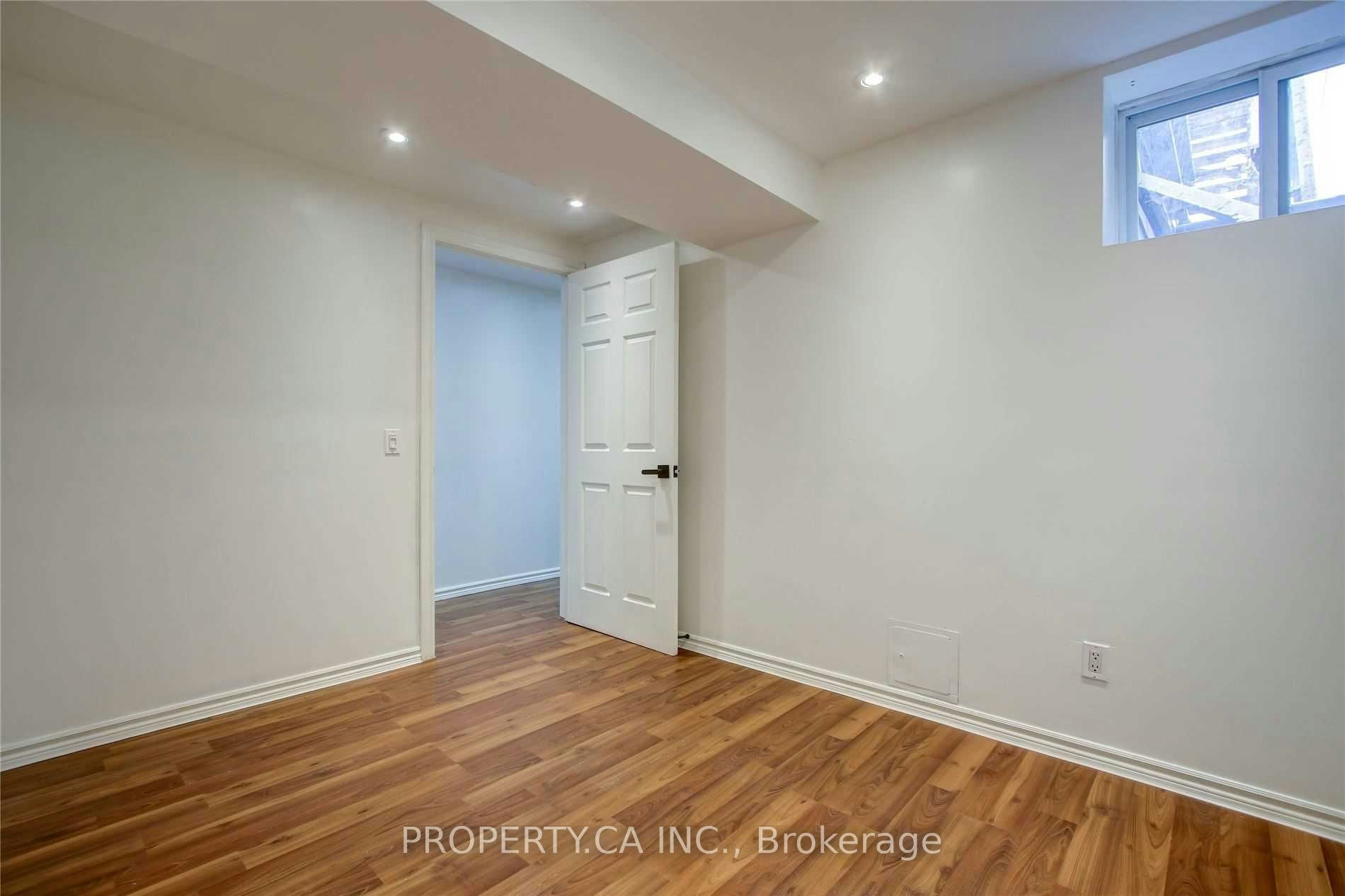 Lower-1012 Ossington Avenue, Toronto, ON, M6G 3V6 - 14