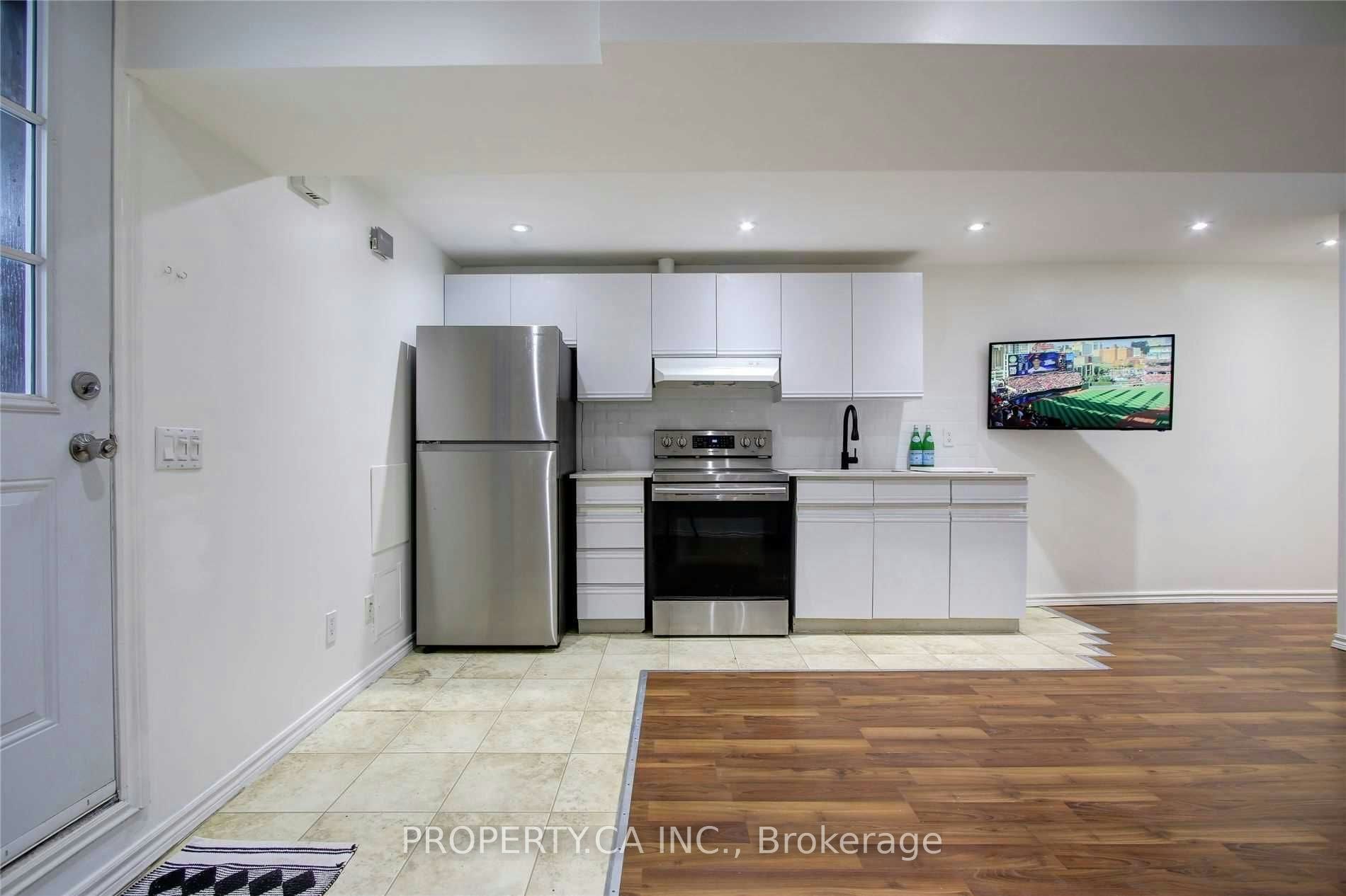 Lower-1012 Ossington Avenue, Toronto, ON, M6G 3V6 - 3
