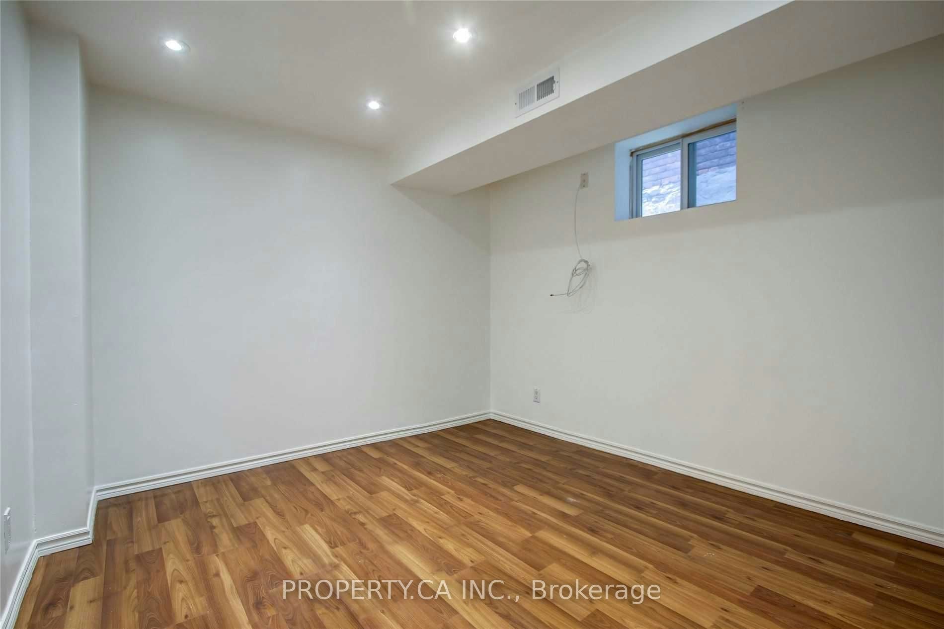 Lower-1012 Ossington Avenue, Toronto, ON, M6G 3V6 - 11