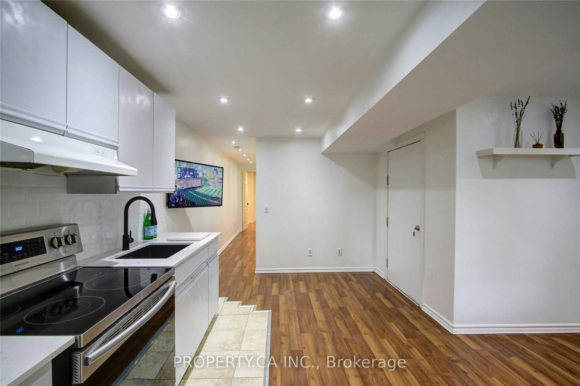 Lower-1012 Ossington Avenue, Toronto, ON, M6G 3V6 - 6