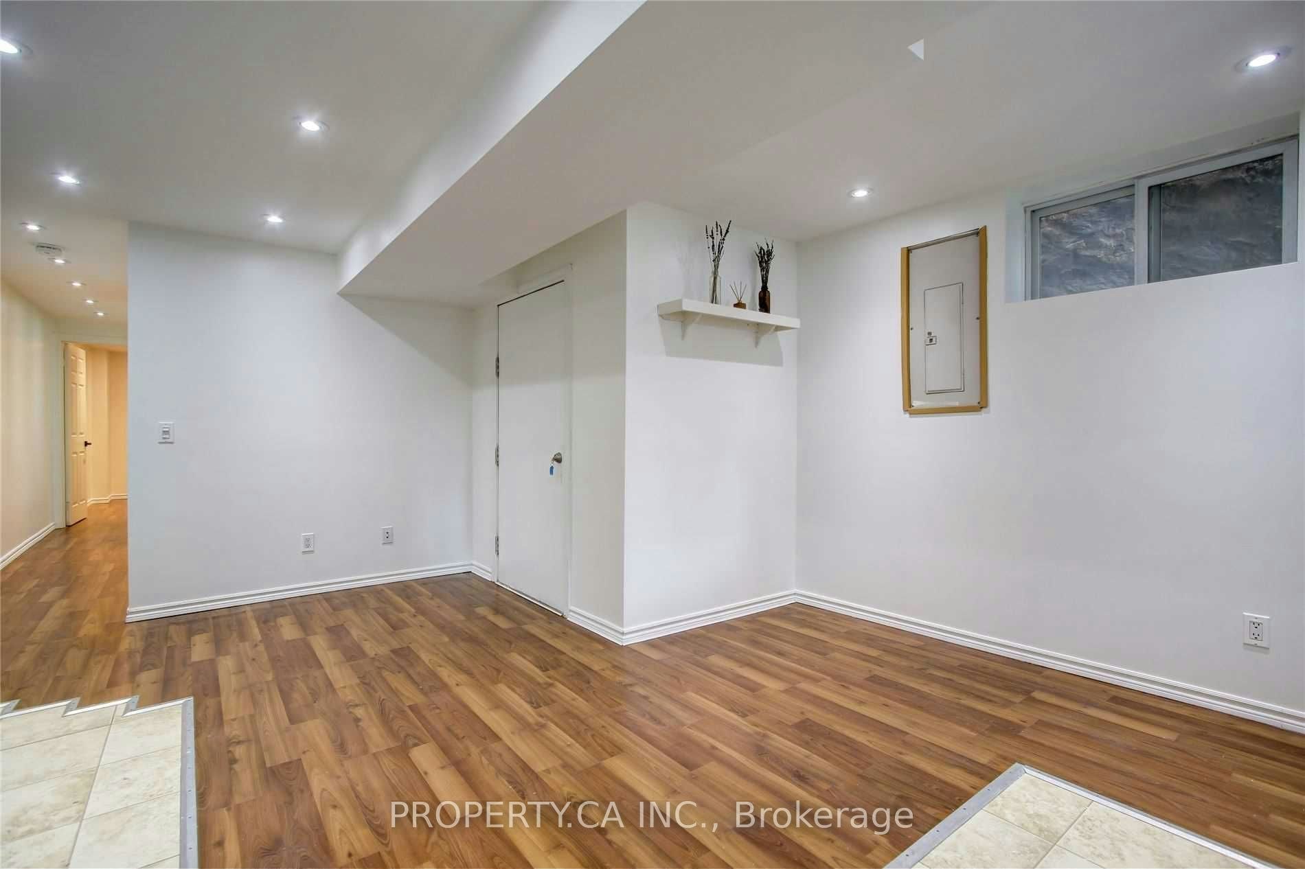 Lower-1012 Ossington Avenue, Toronto, ON, M6G 3V6 - 4