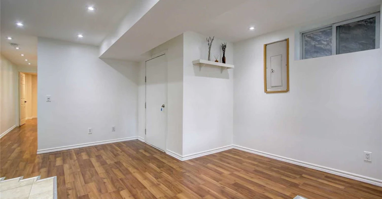 Lower-1012 Ossington Avenue, Toronto, ON, M6G 3V6 - 4