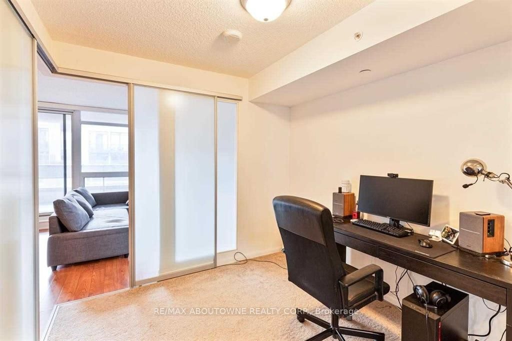 722-830 Lawrence Avenue W, Toronto, ON, M6A 0B6 - 13