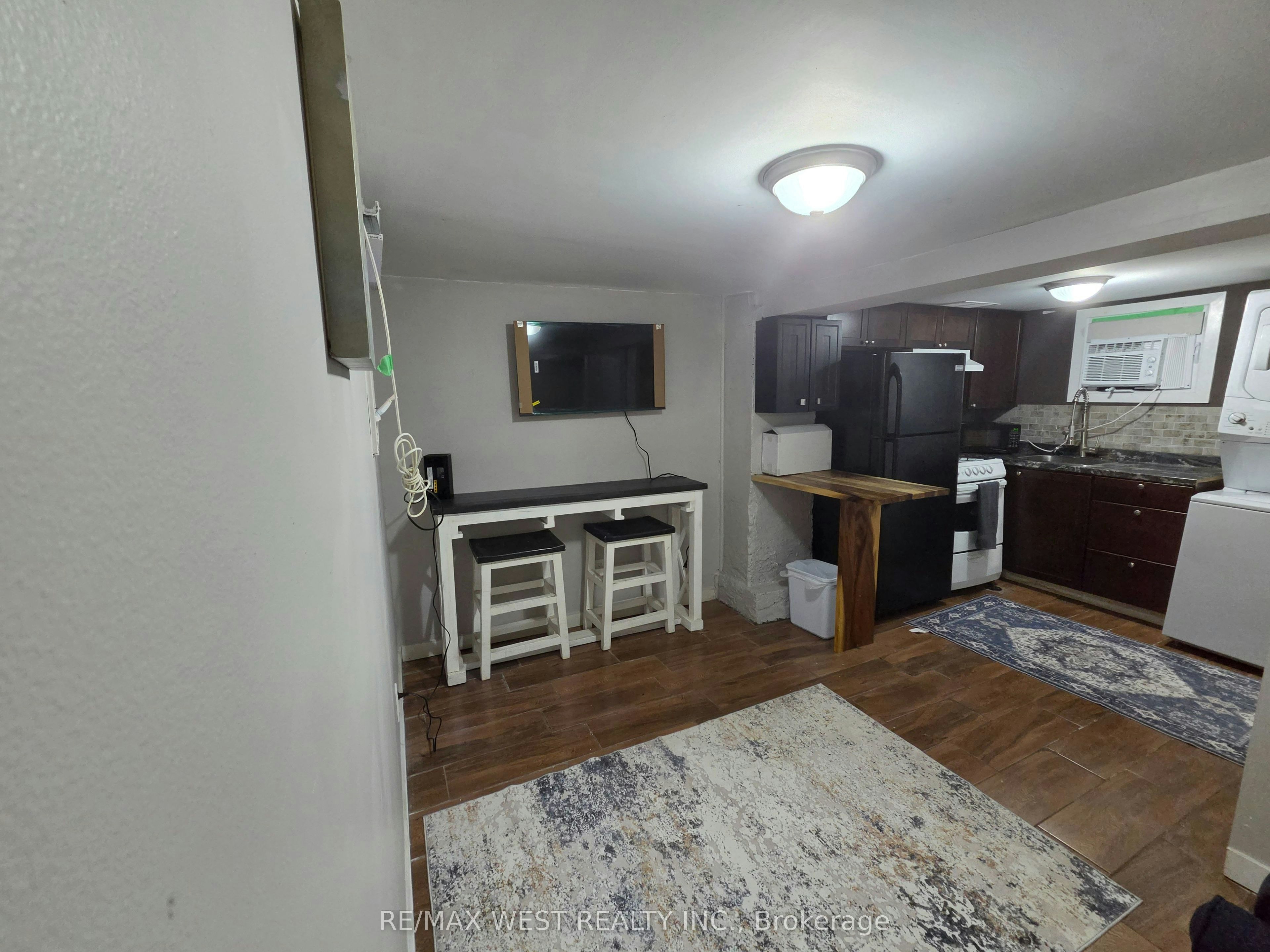 Basement-44 Beechwood Avenue, Toronto, ON, M2L 1J3