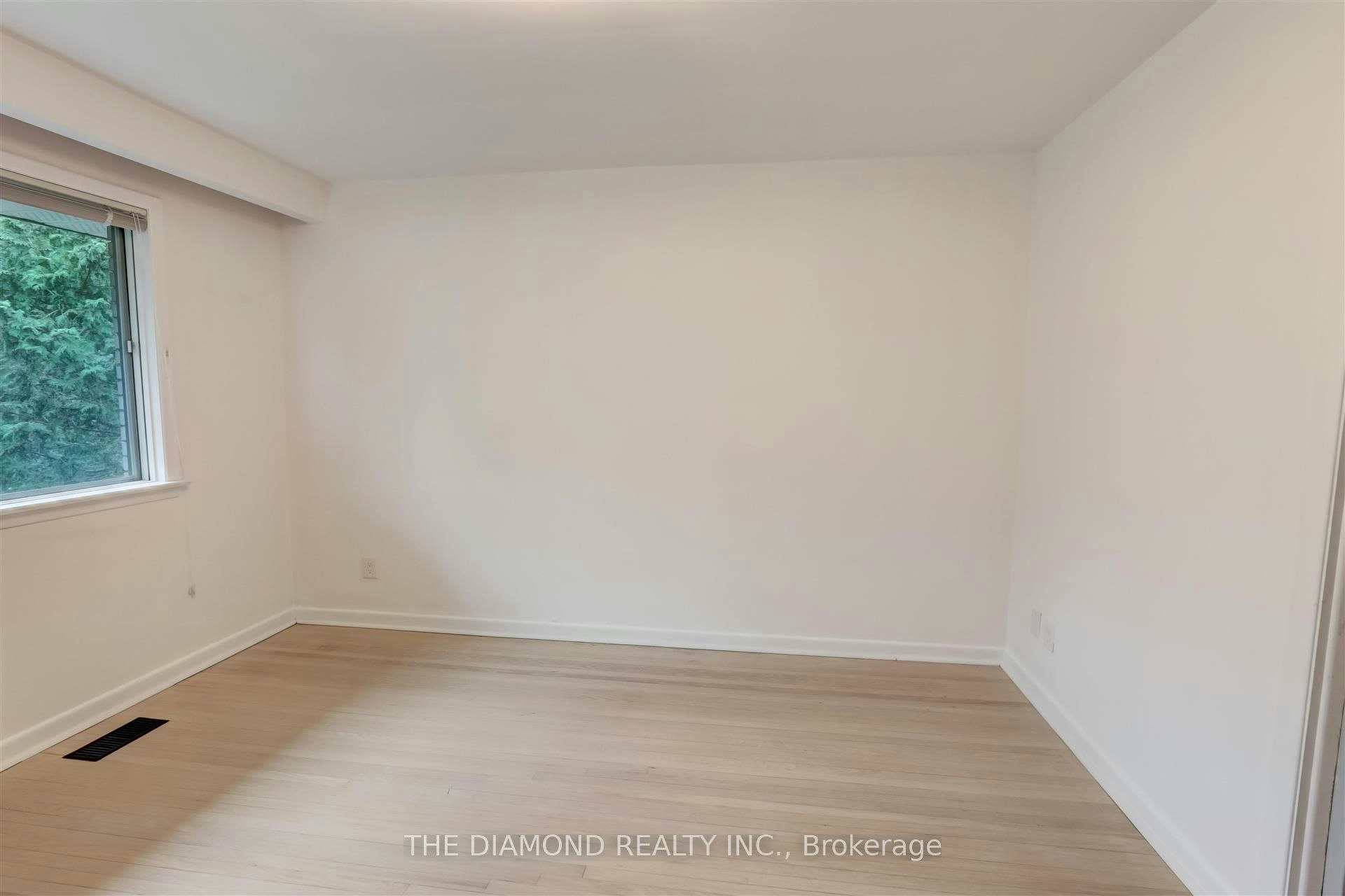 15 Government Road, Toronto, ON, M8X 1V7 - 20