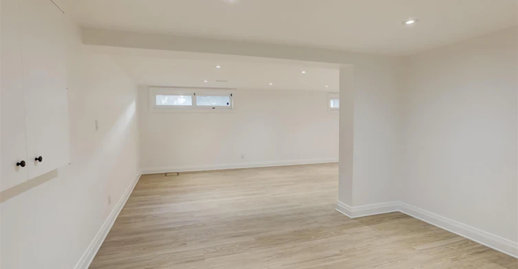 15 Government Road, Toronto, ON, M8X 1V7 - 24