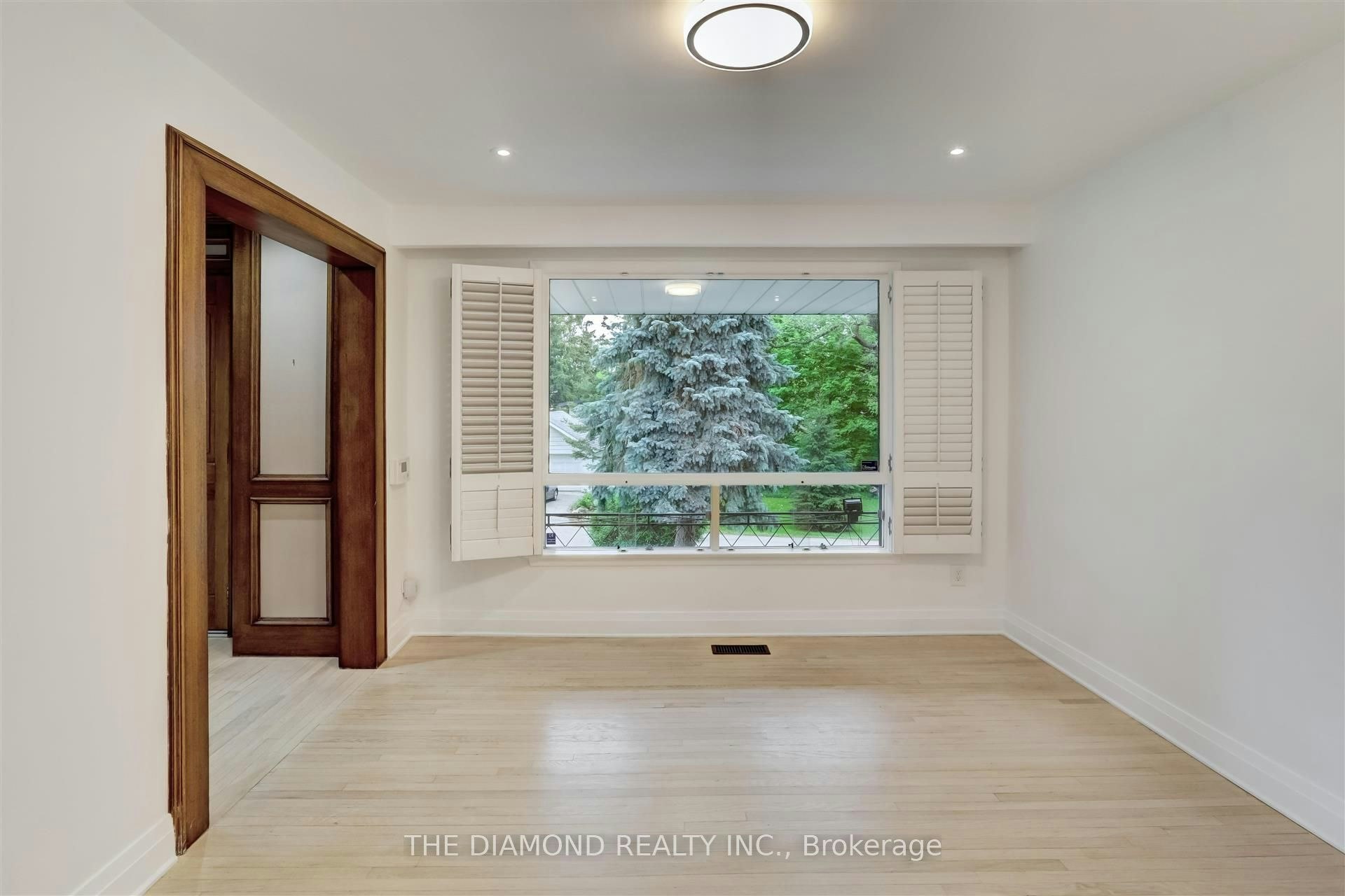 15 Government Road, Toronto, ON, M8X 1V7 - 10