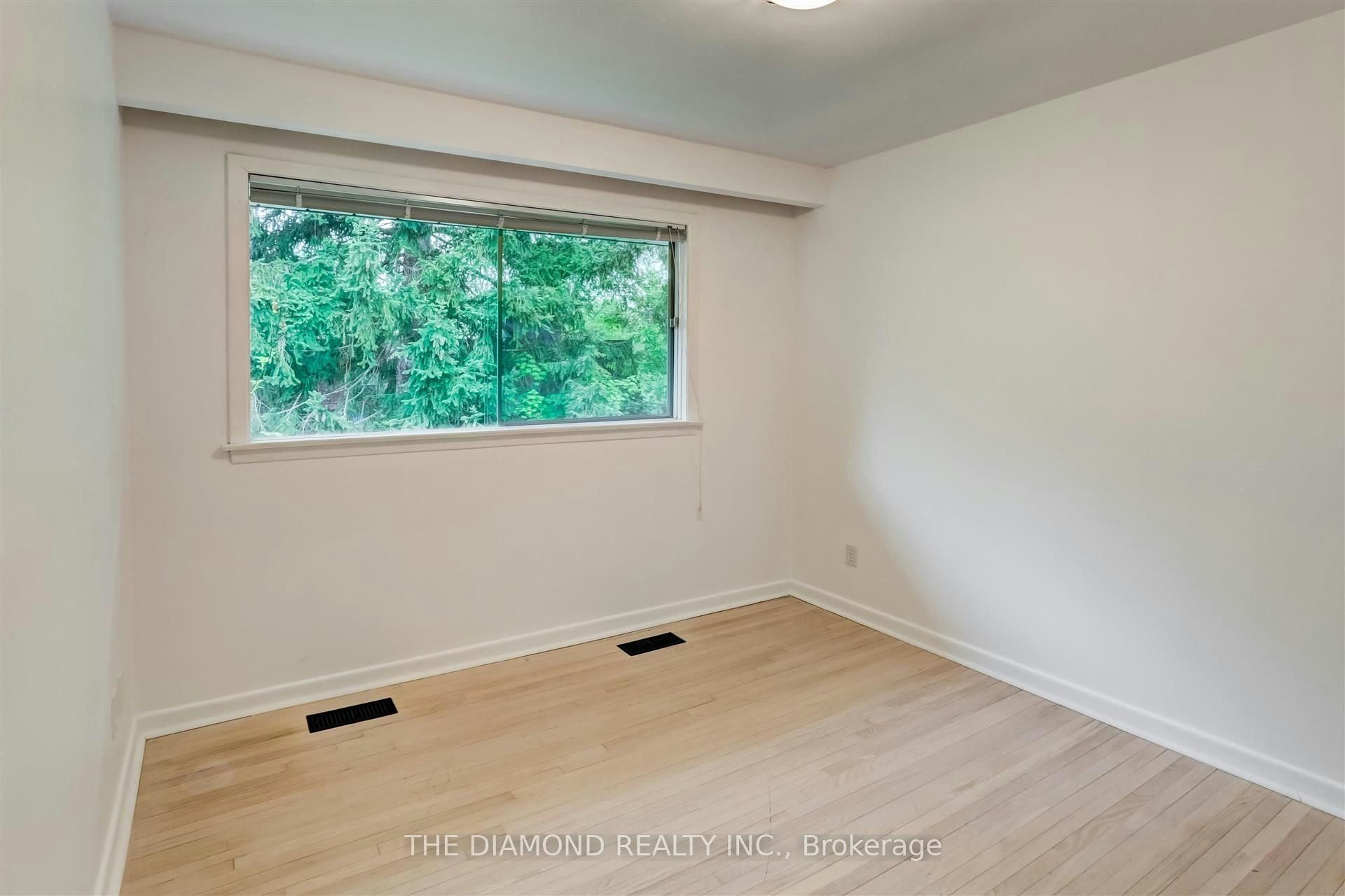 15 Government Road, Toronto, ON, M8X 1V7 - 21