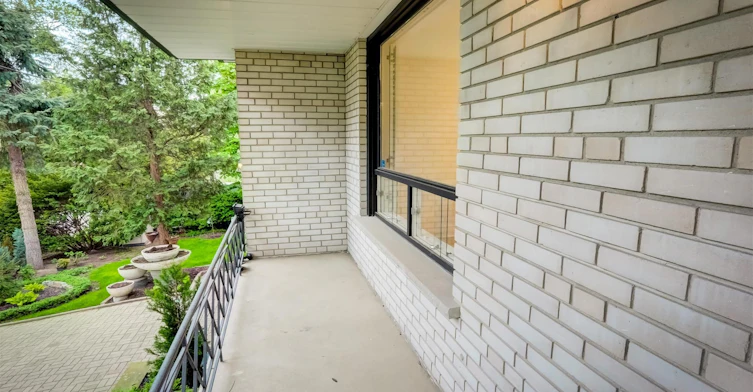 15 Government Road, Toronto, ON, M8X 1V7 - 5