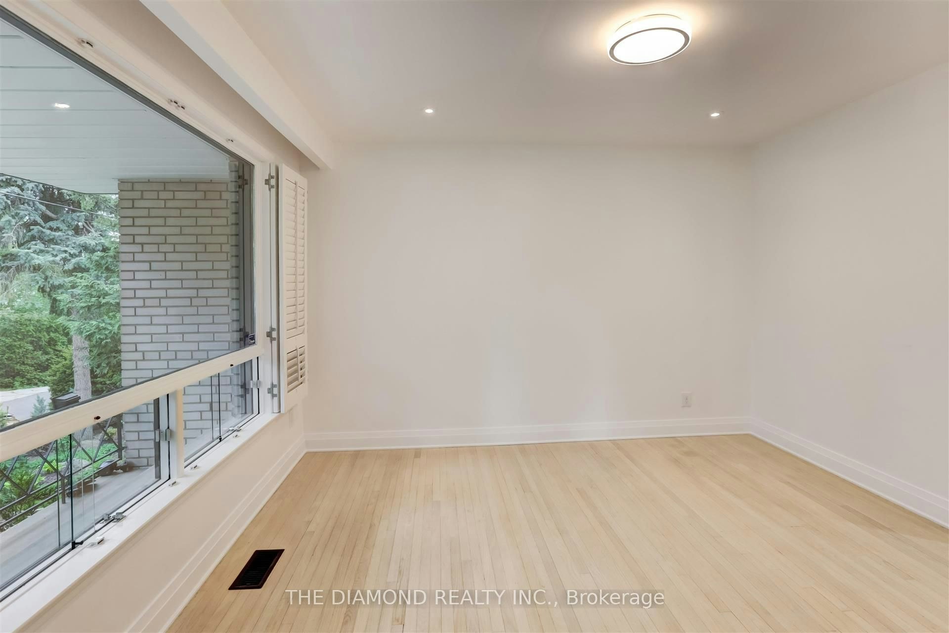 15 Government Road, Toronto, ON, M8X 1V7 - 11