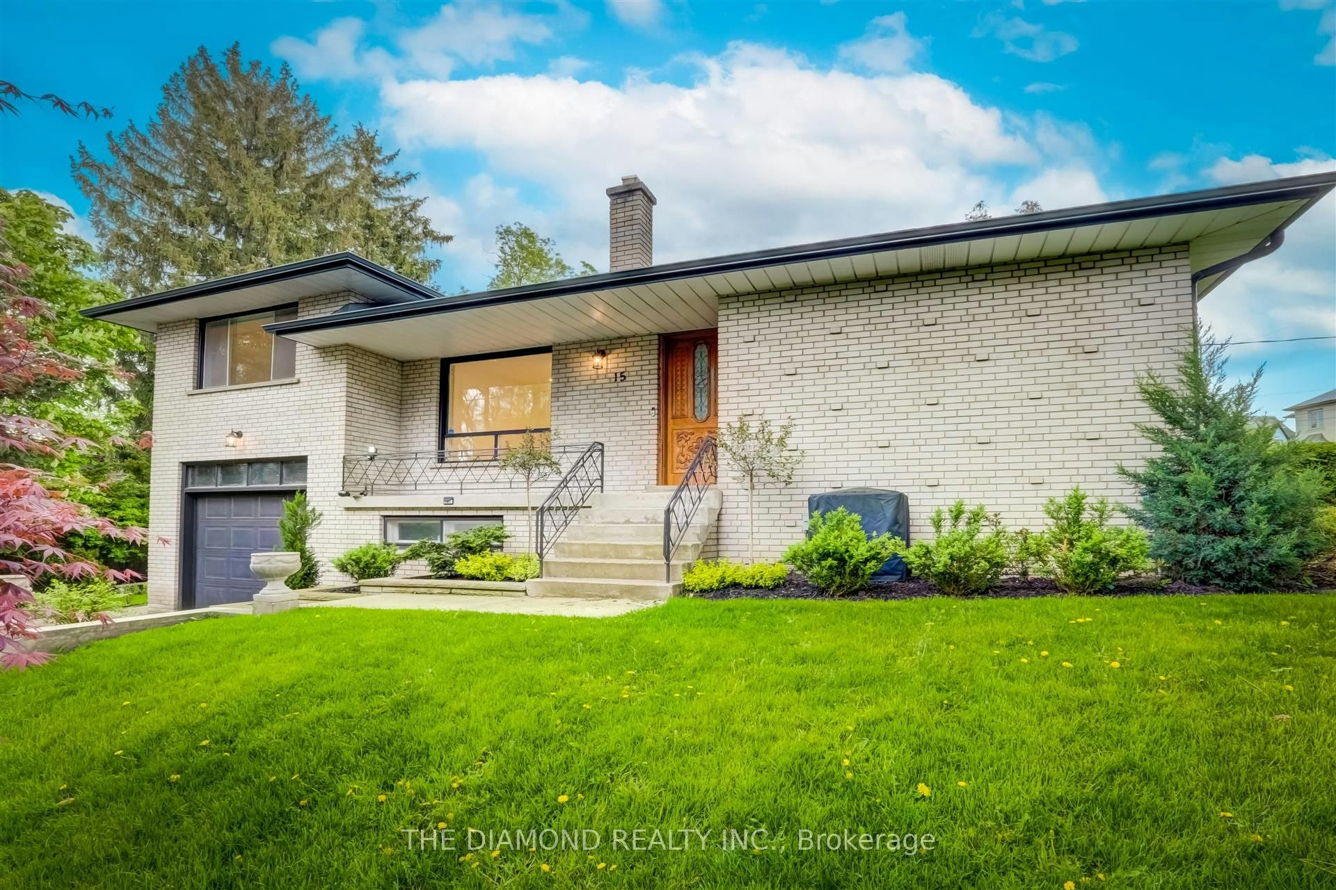 15 Government Road, Toronto, ON, M8X 1V7 - 3