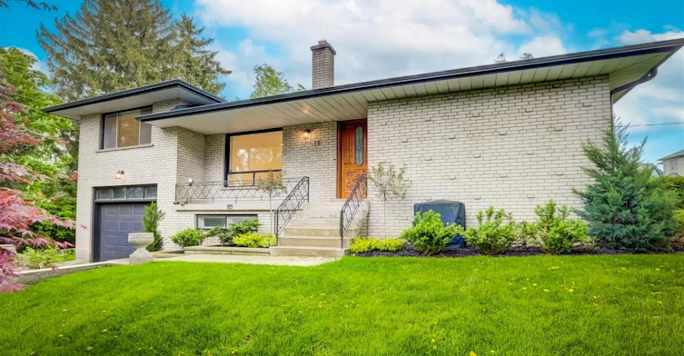 15 Government Road, Toronto, ON, M8X 1V7 - 3